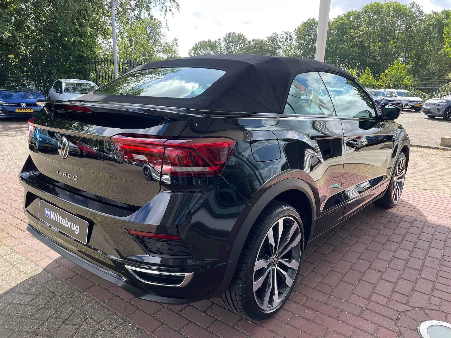 Volkswagen T-Roc Cabrio 1.5 TSI 150pk DSG R-Line Black Style / Digitale Cockpit / Leer / R-Line Interieur & Exterieur / 19" LMV / Trekhaak - 10/21