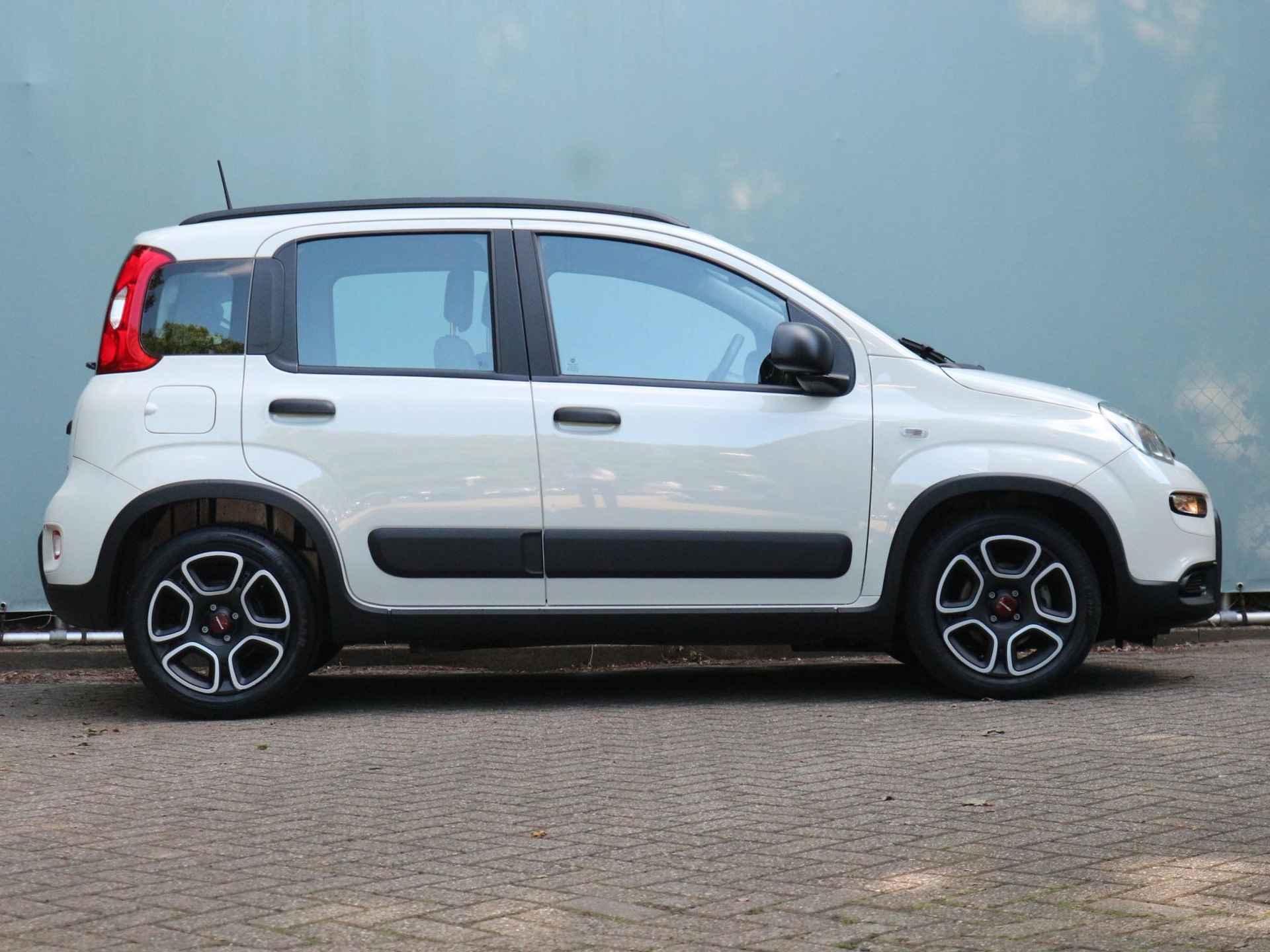 Fiat Panda 1.0 Hybrid City Life 70 pk / Apple CarPlay & Android Auto / Airco - 19/26