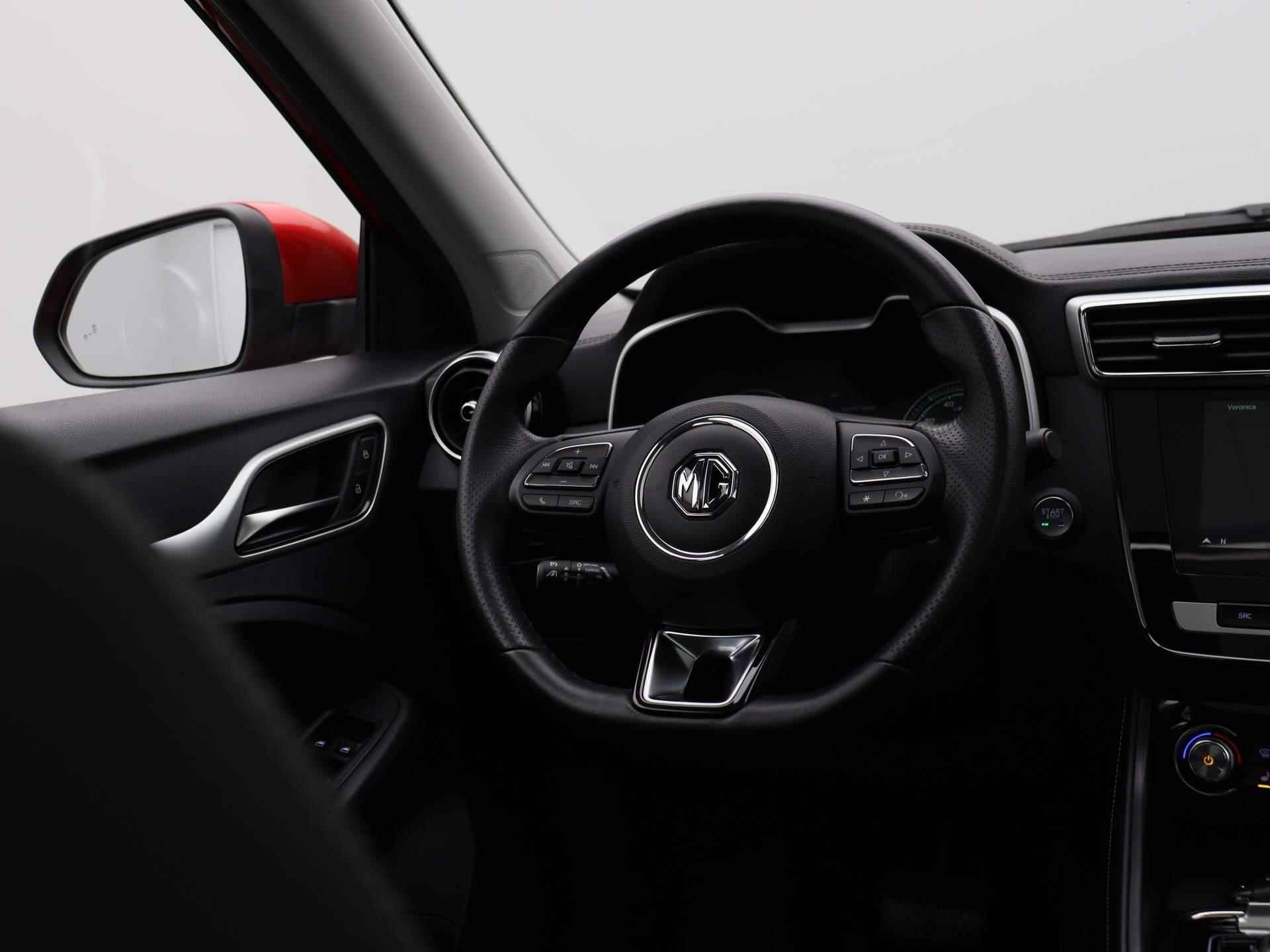 MG ZS EV Luxury 45 kWh | Panoramadak | Leder | Navi | Apple CarPlay | Camera | Adaptive Cruise Control | - 11/35
