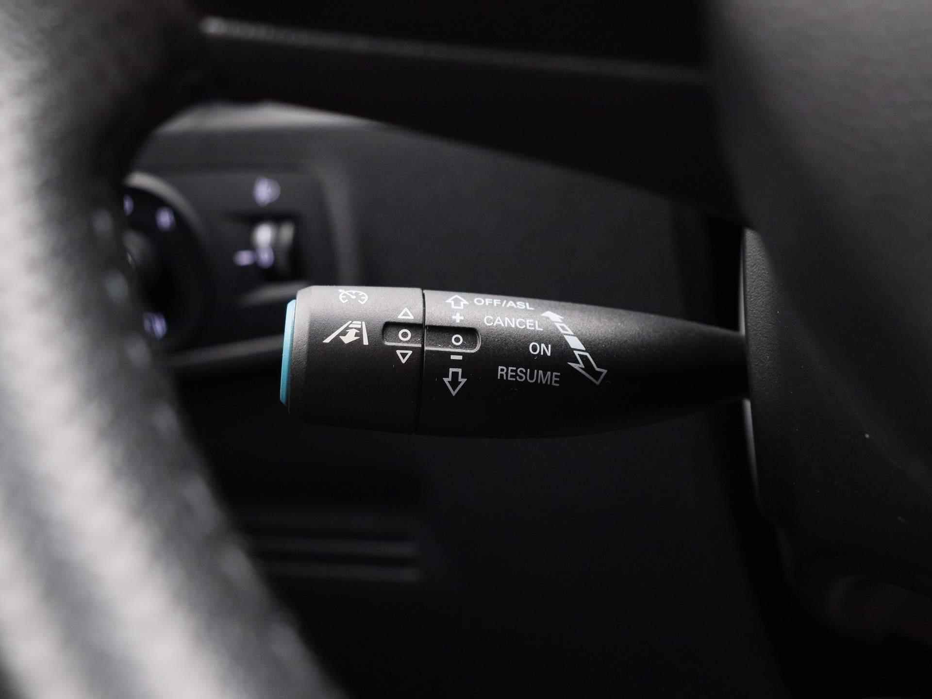 MG ZS EV Luxury 45 kWh | Panoramadak | Leder | Navi | Apple CarPlay | Camera | Adaptive Cruise Control | - 21/35