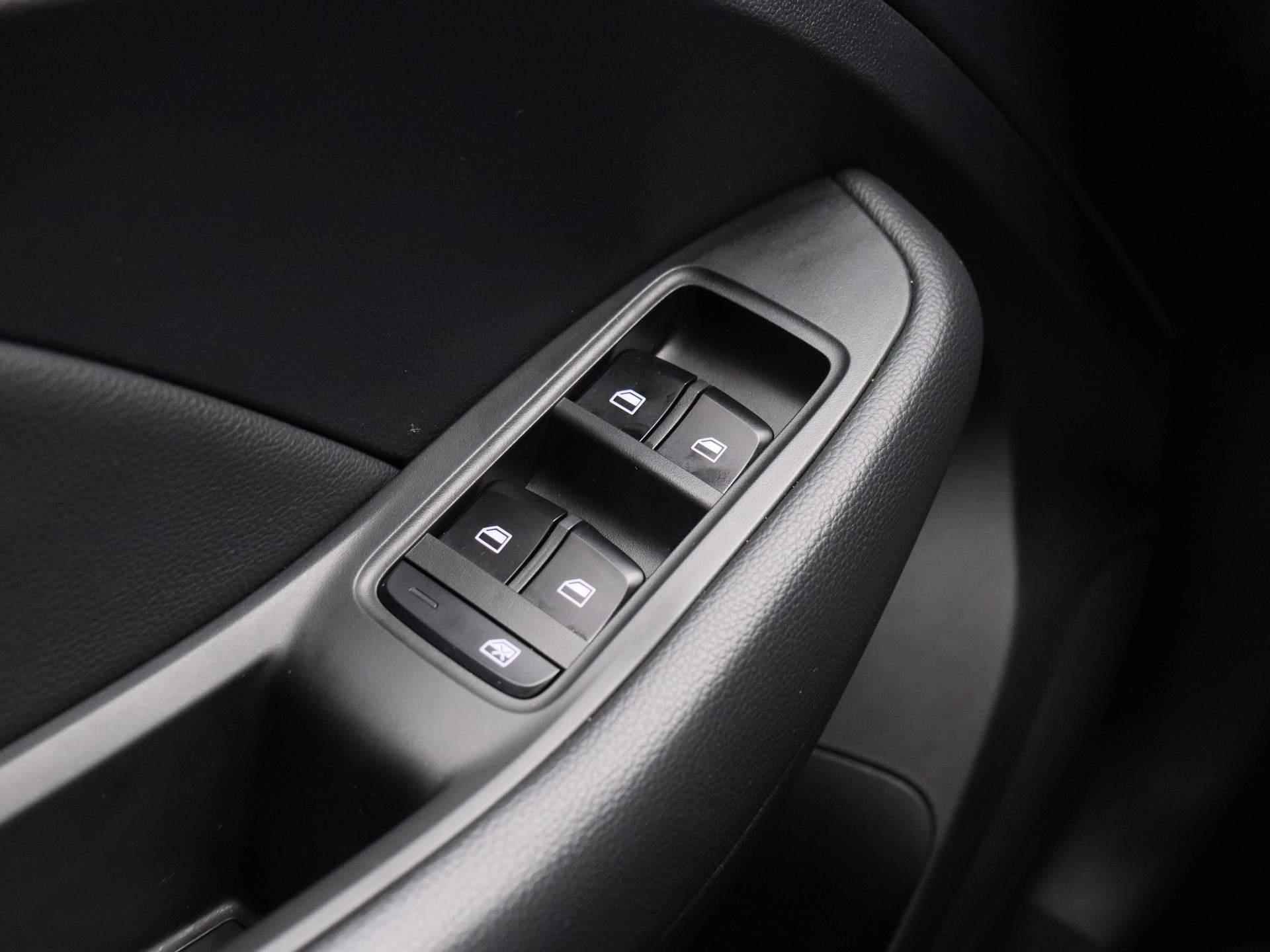 MG ZS EV Luxury 45 kWh | Panoramadak | Leder | Navi | Apple CarPlay | Camera | Adaptive Cruise Control | - 23/35