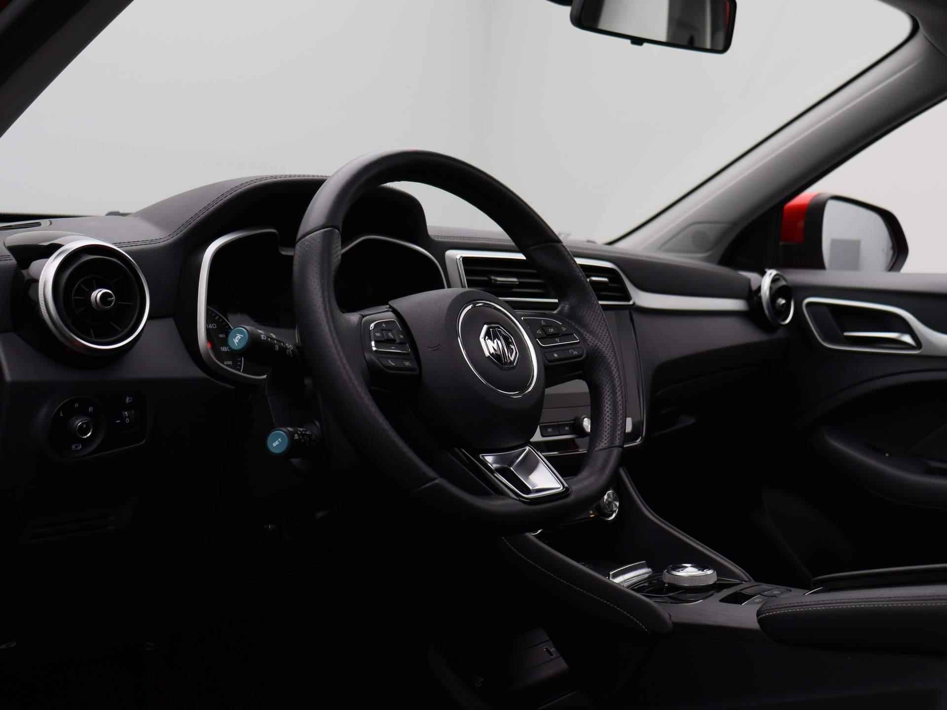 MG ZS EV Luxury 45 kWh | Panoramadak | Leder | Navi | Apple CarPlay | Camera | Adaptive Cruise Control | - 28/35