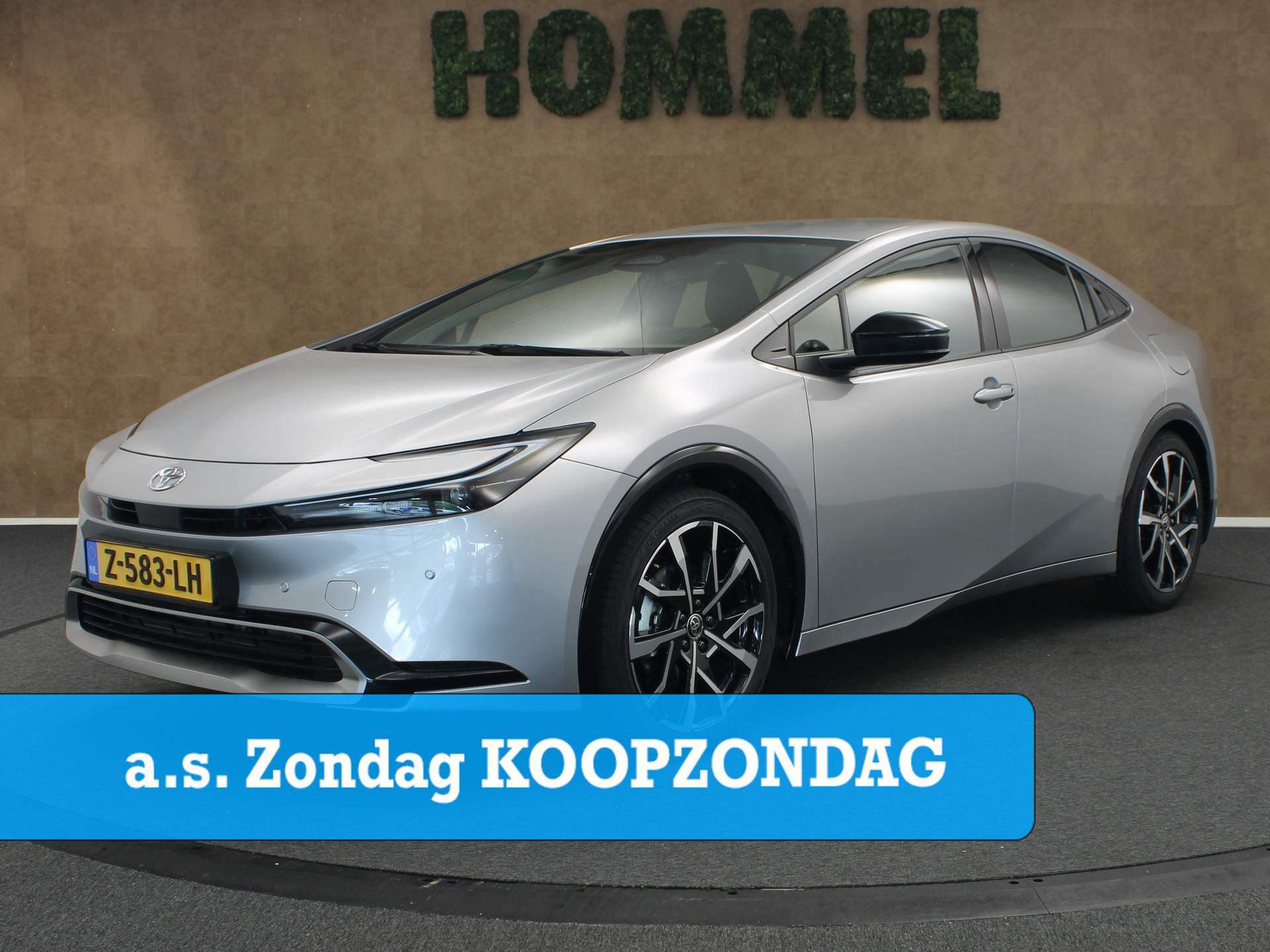 Toyota Prius 2.0 Plug-in Executive - NIEUW MODEL - NAVIGATIE - ACHTERUITRIJCAMERA - ELEKTRISCH VERSTELBARE BESTUURDERSSTOEL - STOELVERWARMING - DODEHOEK DETECTIE - 19" LICHT METALEN VELGEN - ELEKTRISCH BEDIENBARE ACHTERKLEP