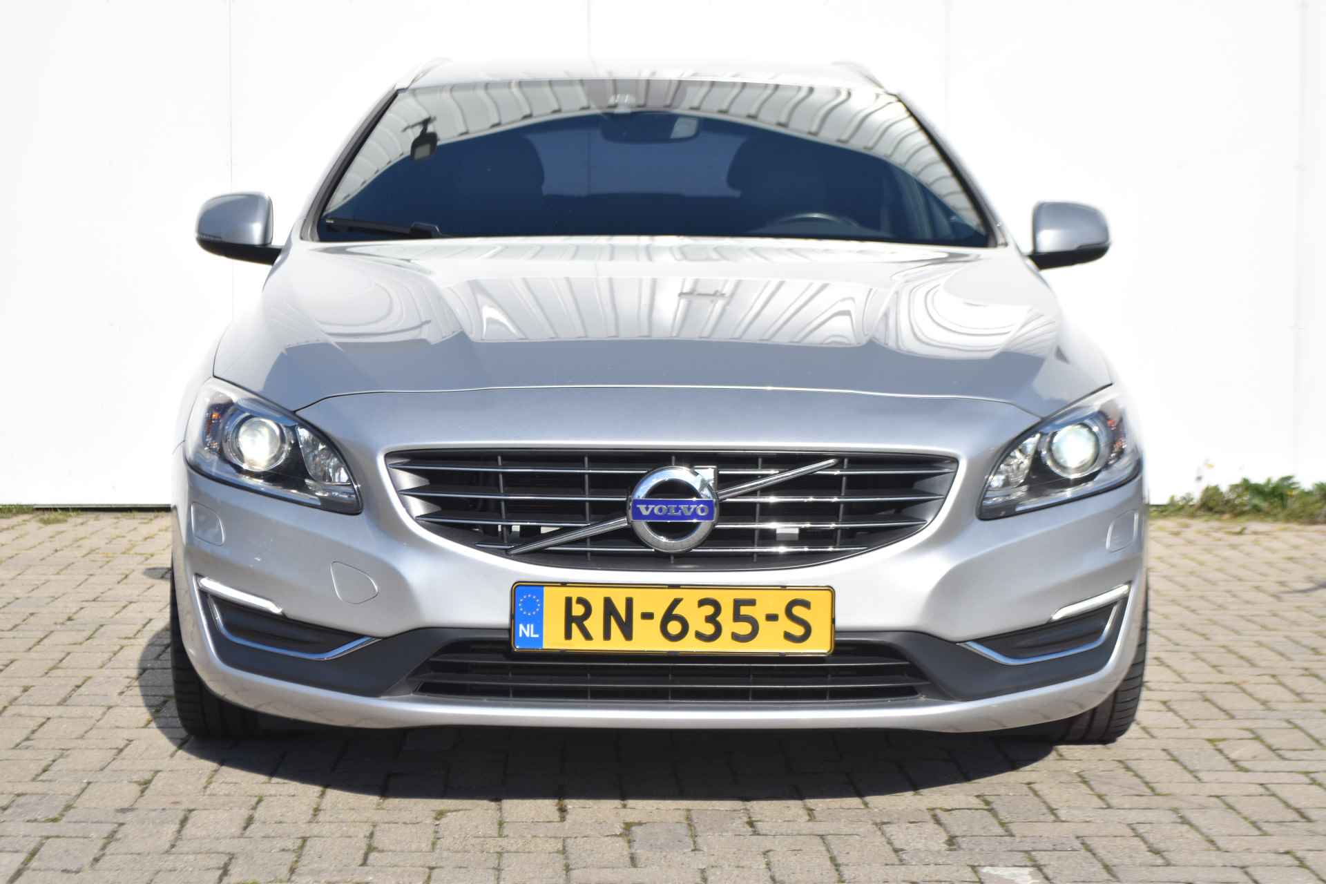 Volvo V60 D4 Summum #19'' #Xenon #Standkachel! - 2/27