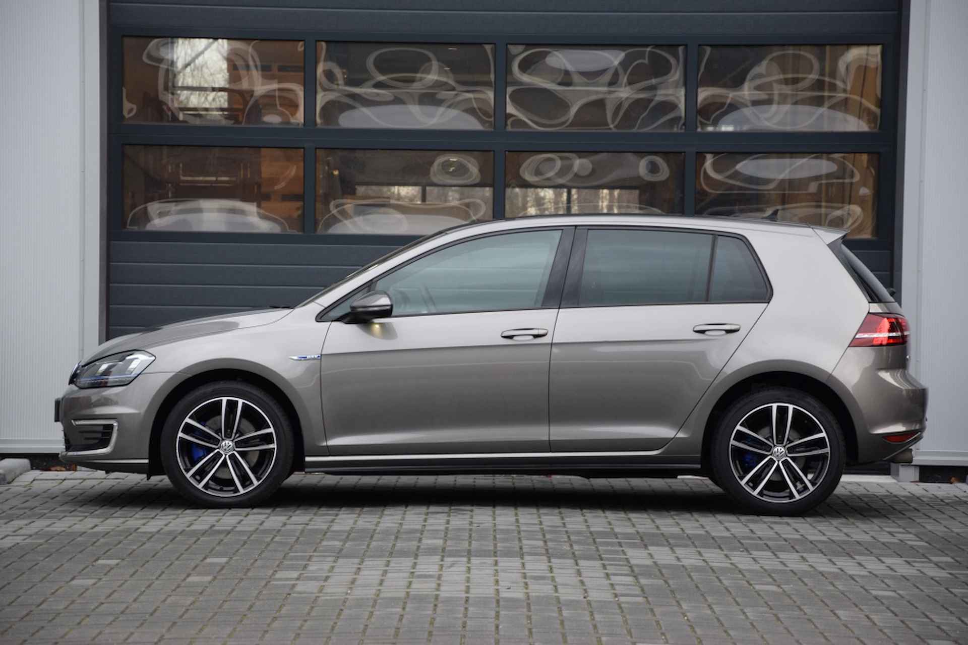 Volkswagen Golf 1.4 TSI GTE - 2/24