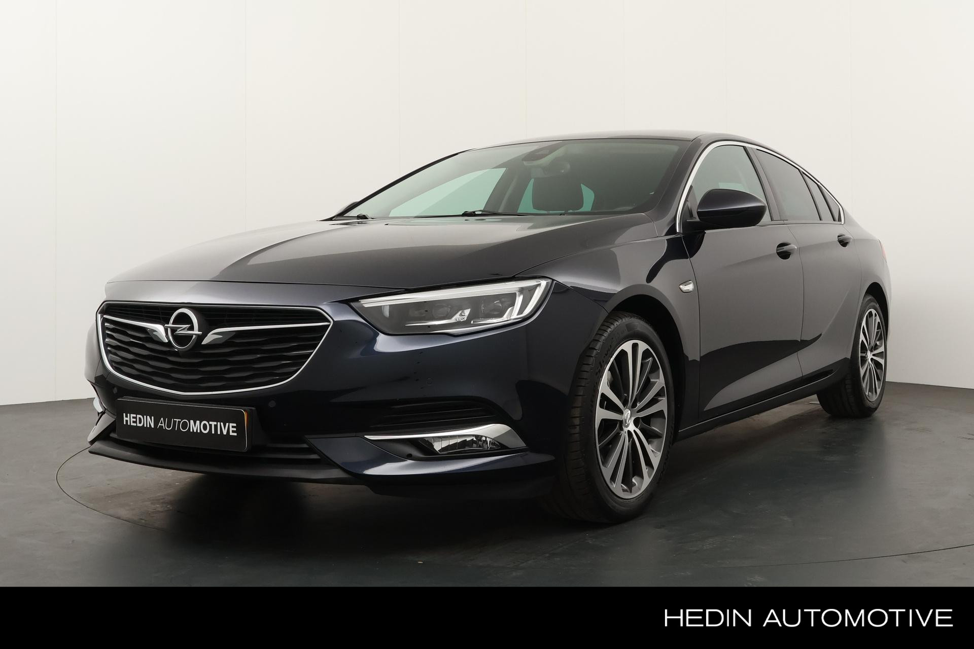 Opel Insignia Grand Sport 1.5 Turbo 165PK Business Executive Automaat | Leder | AGR-stoelen | Navigatie | Camera | Winterpakket | LMV 18 inch