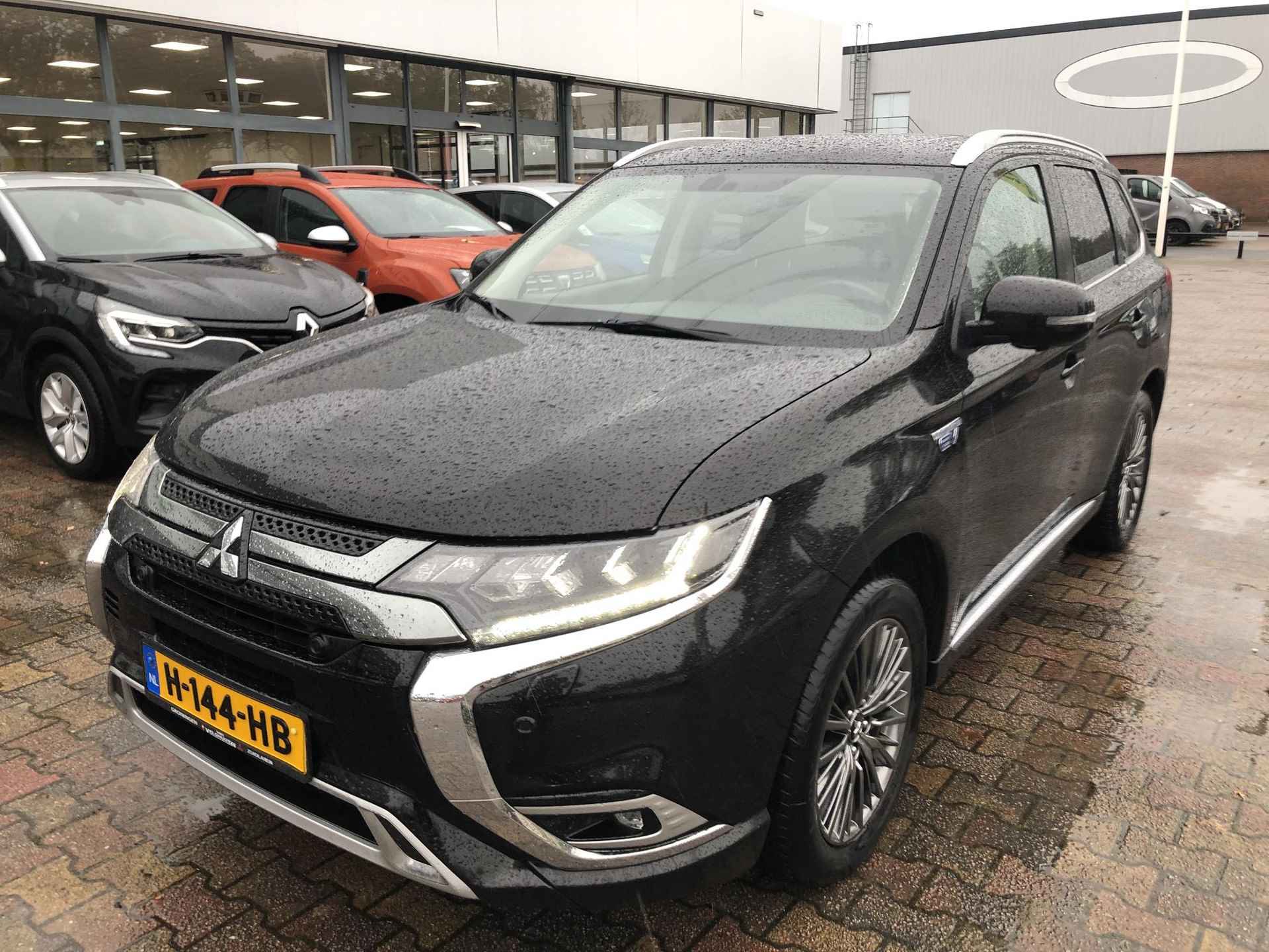 Mitsubishi Outlander 2.4 PHEV Intense+ - 2/22