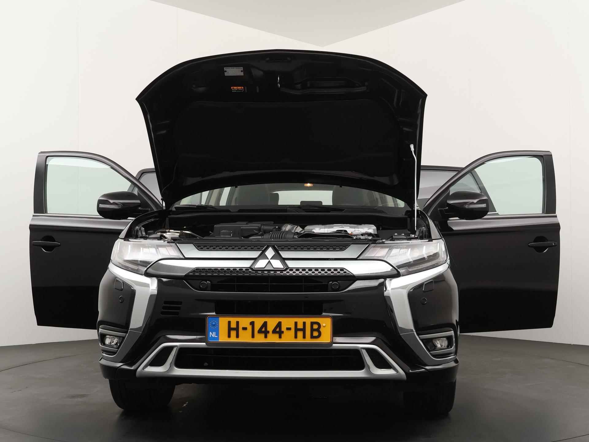 Mitsubishi Outlander 2.4 PHEV Intense+ - 27/32