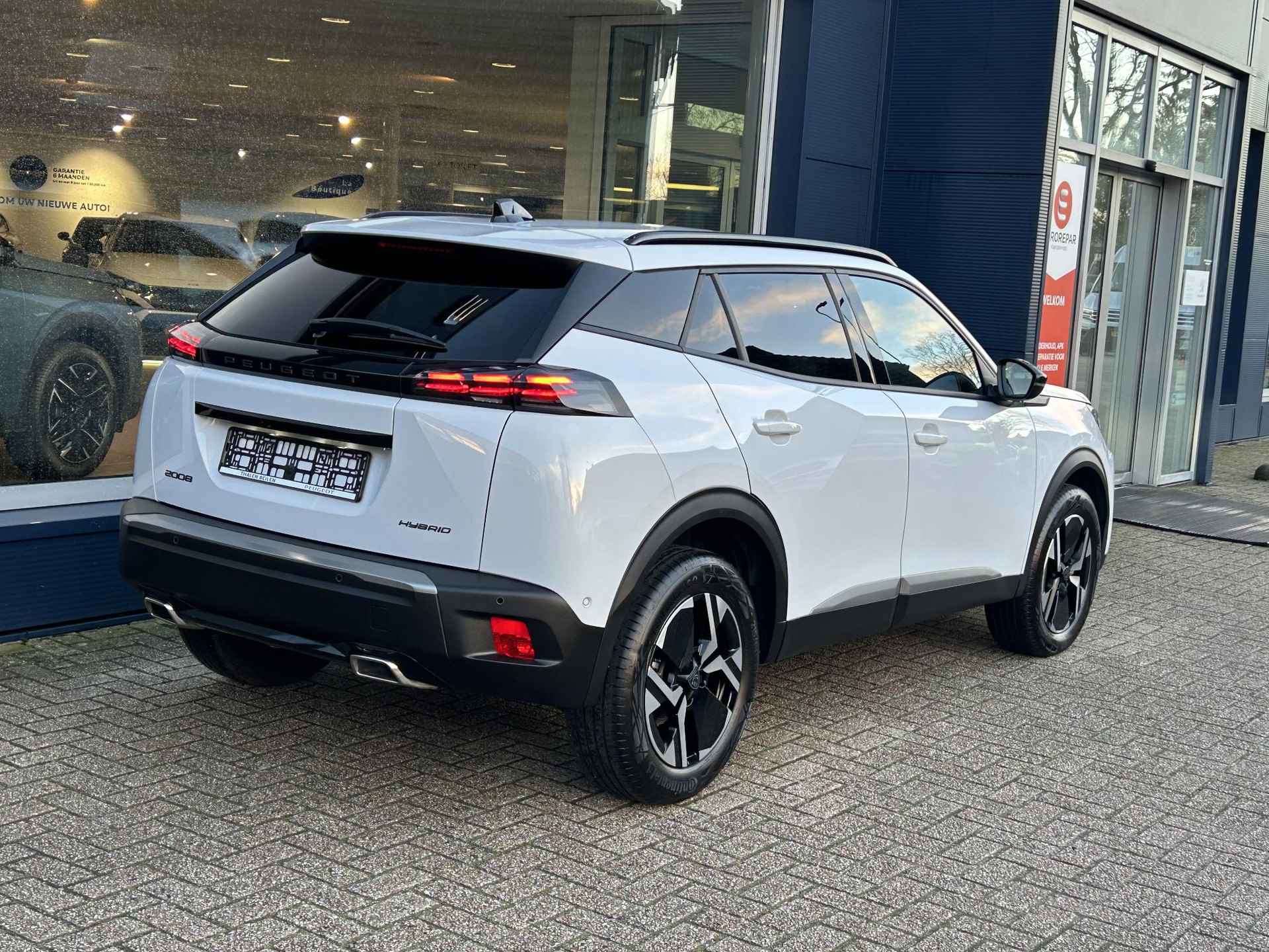 Peugeot 2008 1.2 Hybrid 136 Allure | Nieuw Model 2024! | Hybride Elektrisch rijden met Automaat | Navigatie via Telefoon | Parkeercamera | 360 graden Camera | Stoelverwarming | LED Verlichting | Apple Carplay/Android Auto | Lichtmetalen Velgen | Cruise & Climate Control | - 3/55