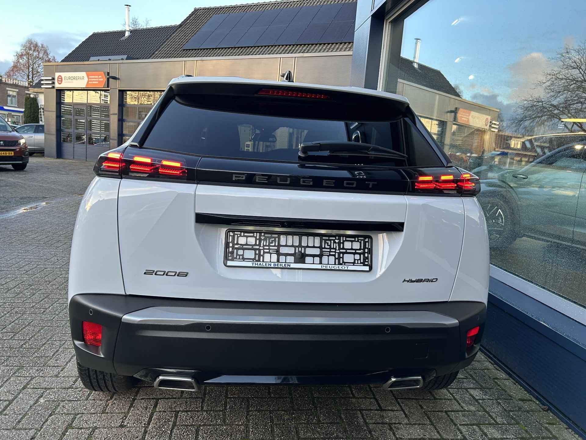 Peugeot 2008 1.2 Hybrid 136 Allure | Nieuw Model 2024! | Hybride Elektrisch rijden met Automaat | Navigatie via Telefoon | Parkeercamera | 360 graden Camera | Stoelverwarming | LED Verlichting | Apple Carplay/Android Auto | Lichtmetalen Velgen | Cruise & Climate Control | - 6/55