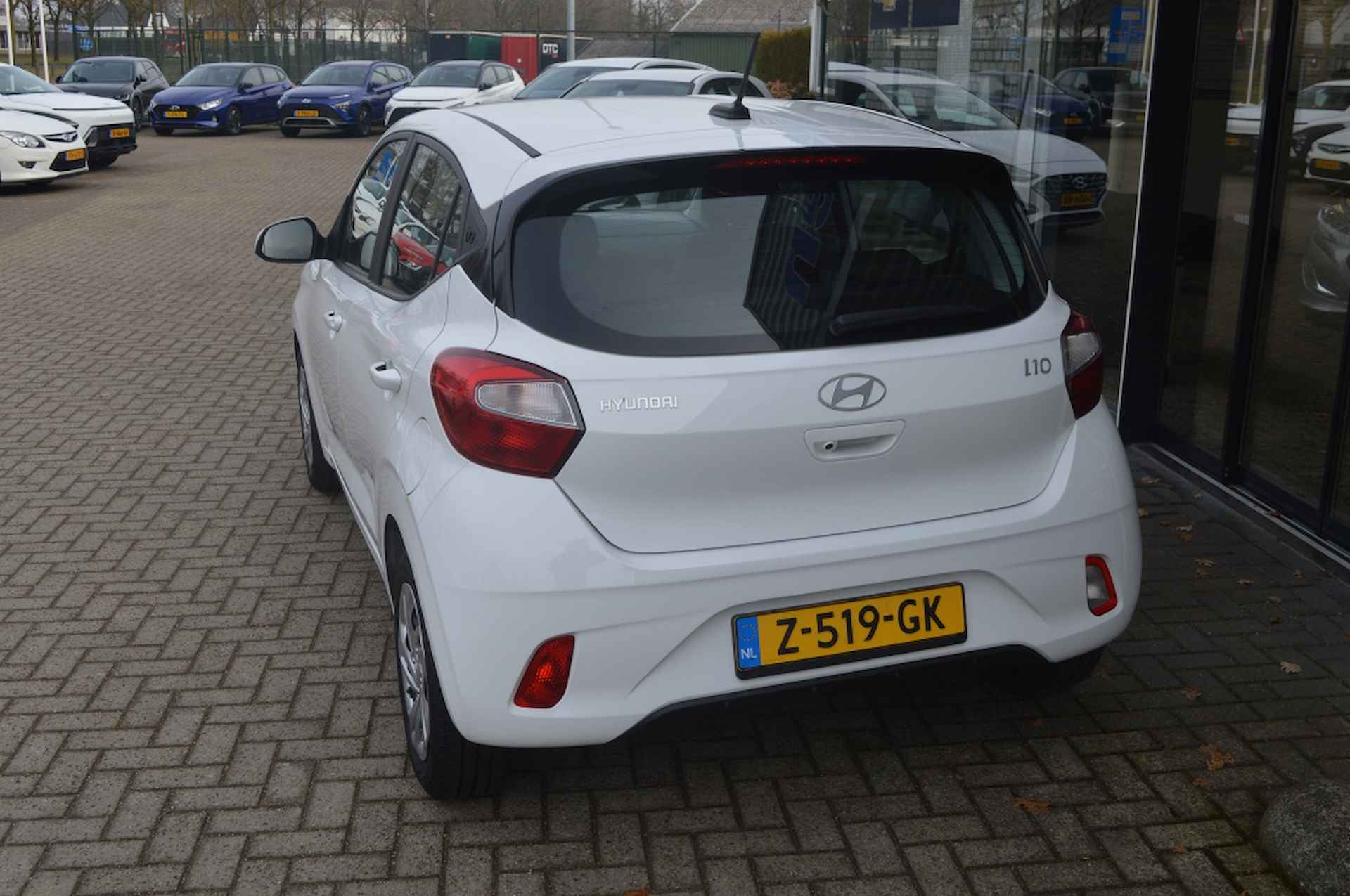 Hyundai i10 1.0 Comfort Smart Navi Camera NL-auto 04-2024 - 6/18