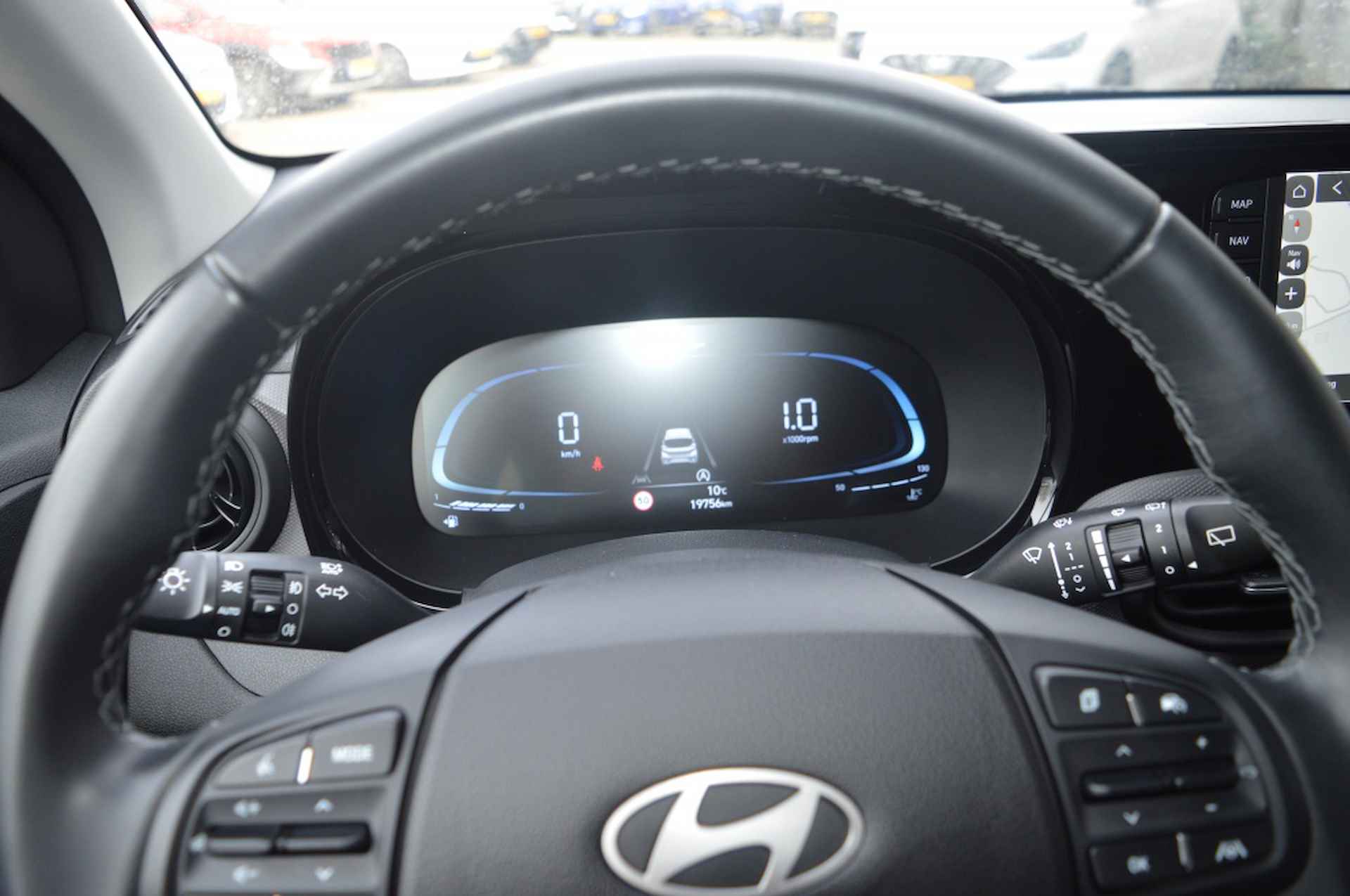 Hyundai i10 1.0 Comfort Smart Navi Camera NL-auto 04-2024 - 13/18