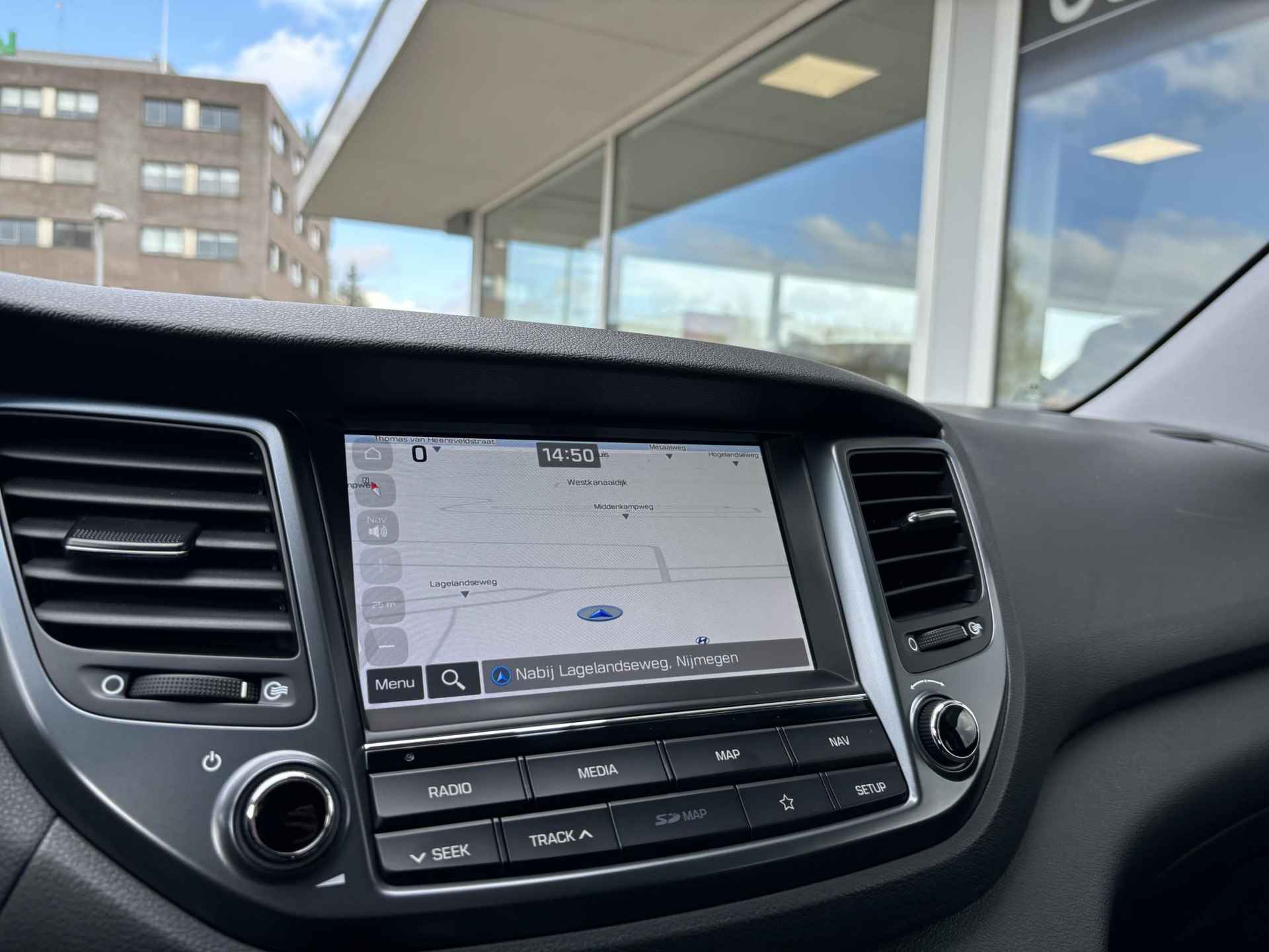 Hyundai Tucson 1.6 T-GDi Comfort | Navigatie | Cruise Control | Climate Control | Parkeersensoren | Parkeercamera | 36Mnd. Garantie | Rijklaar! | - 21/29