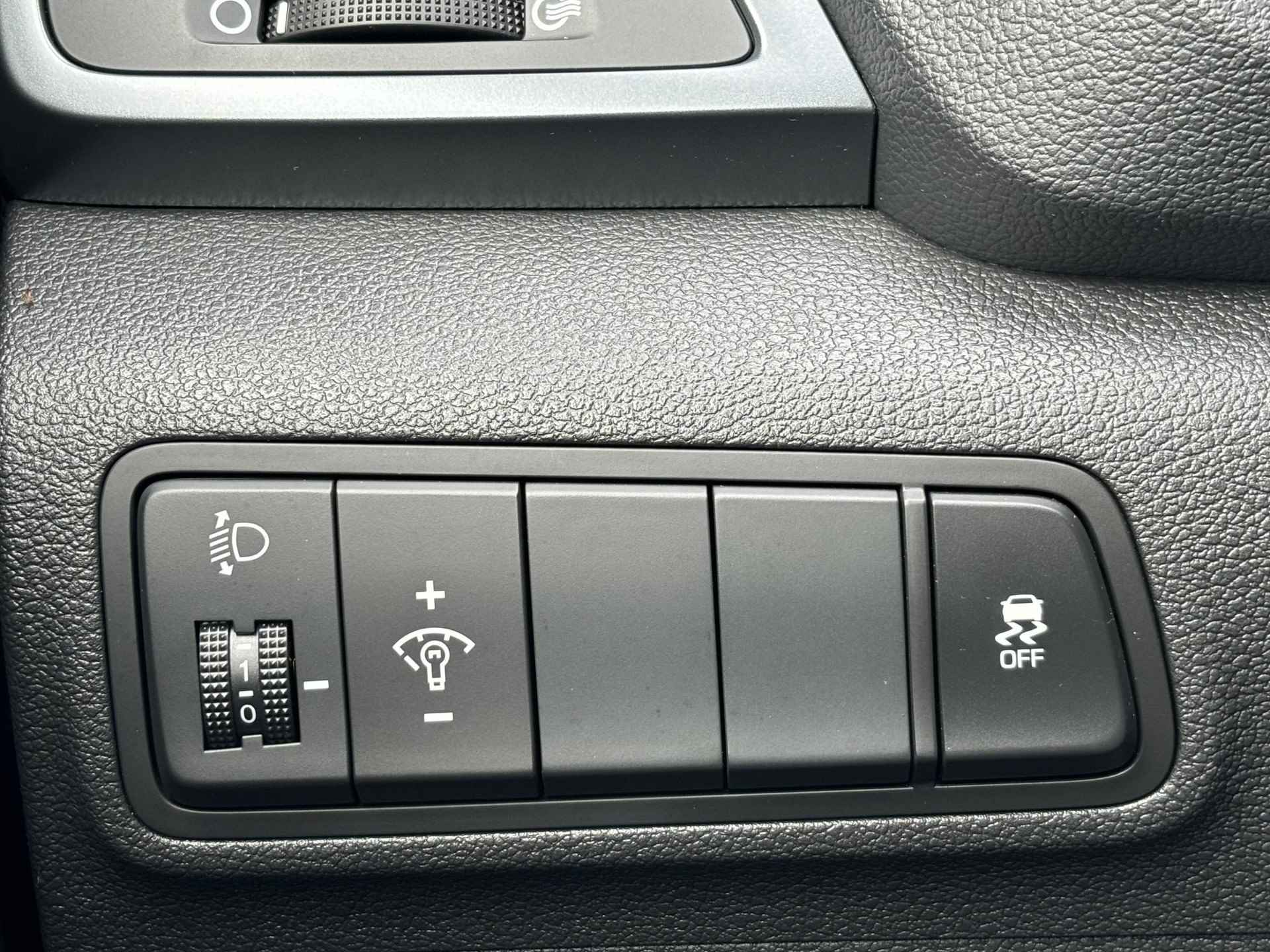 Hyundai Tucson 1.6 T-GDi Comfort | Navigatie | Cruise Control | Climate Control | Parkeersensoren | Parkeercamera | 36Mnd. Garantie | Rijklaar! | - 26/29