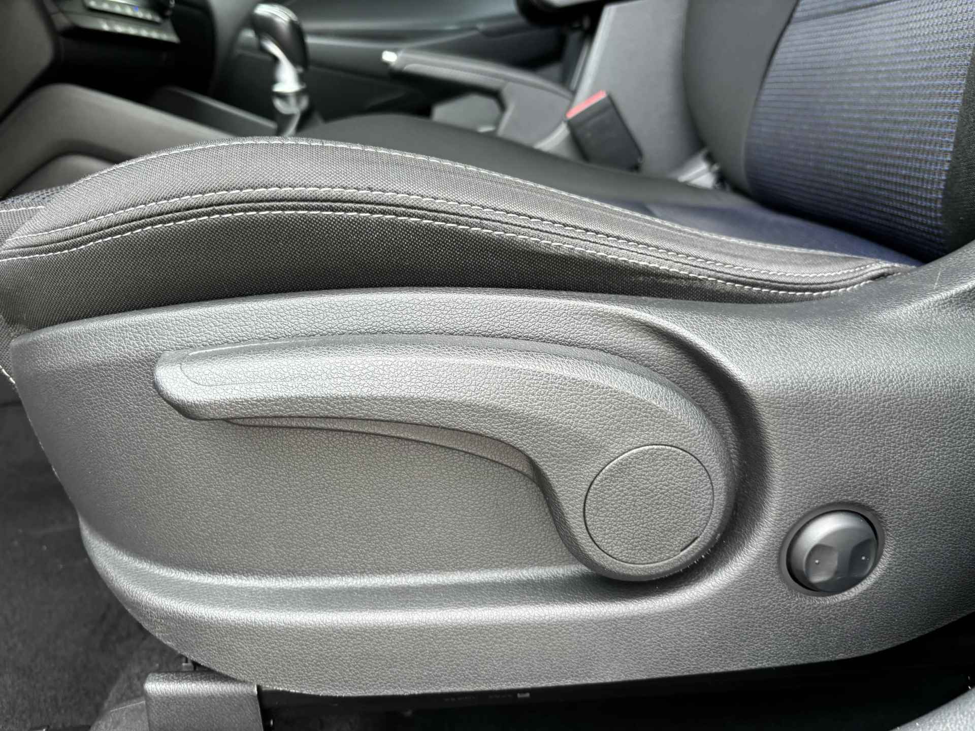Hyundai Tucson 1.6 T-GDi Comfort | Navigatie | Cruise Control | Climate Control | Parkeersensoren | Parkeercamera | 36Mnd. Garantie | Rijklaar! | - 27/29