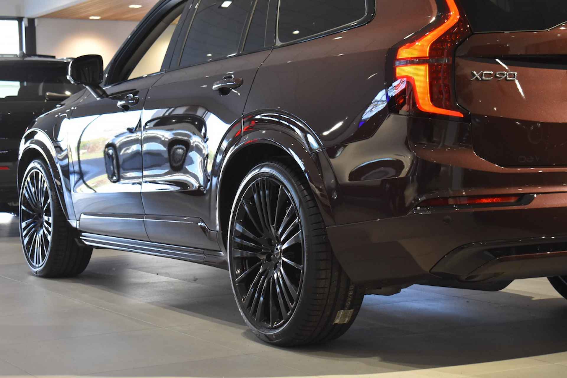 Volvo XC90 T8 455pk AWD Ultra Dark | Massage | Trekhaak | Luchtvering | Bow - 9/38