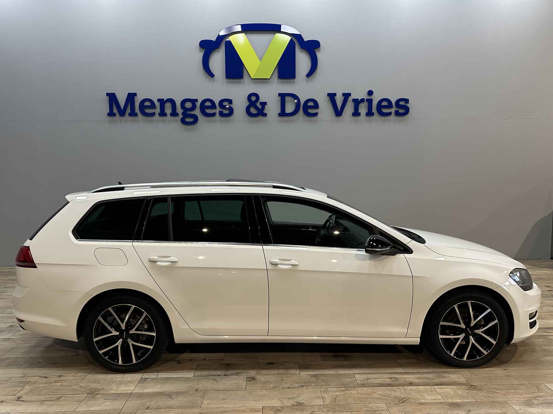 Volkswagen GOLF Variant 1.4 TSI Highline | NAP | Xenon | Airco ECC | Leder | Panoramadak | Stoelverwarming | Ergo Active - 5/59