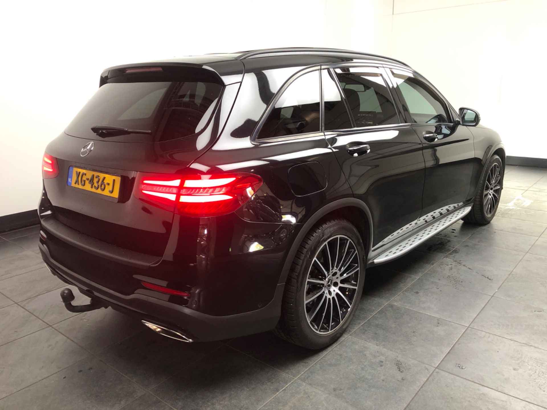 Mercedes-Benz GLC 250 4MATIC AMG Premium | Pano | Adaptive | Trekhaak | 19"LMV | Camera | Dodehoek | - 2/8