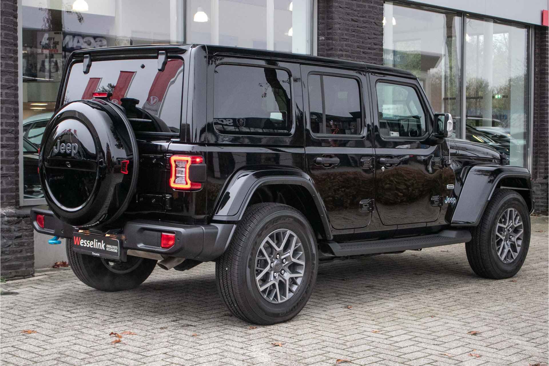 Jeep Wrangler Unlimited 4xe 380 Overland - All-in rijklrps | Navi | Leer | Camera | Stoel/stuurverwarming - 3/47