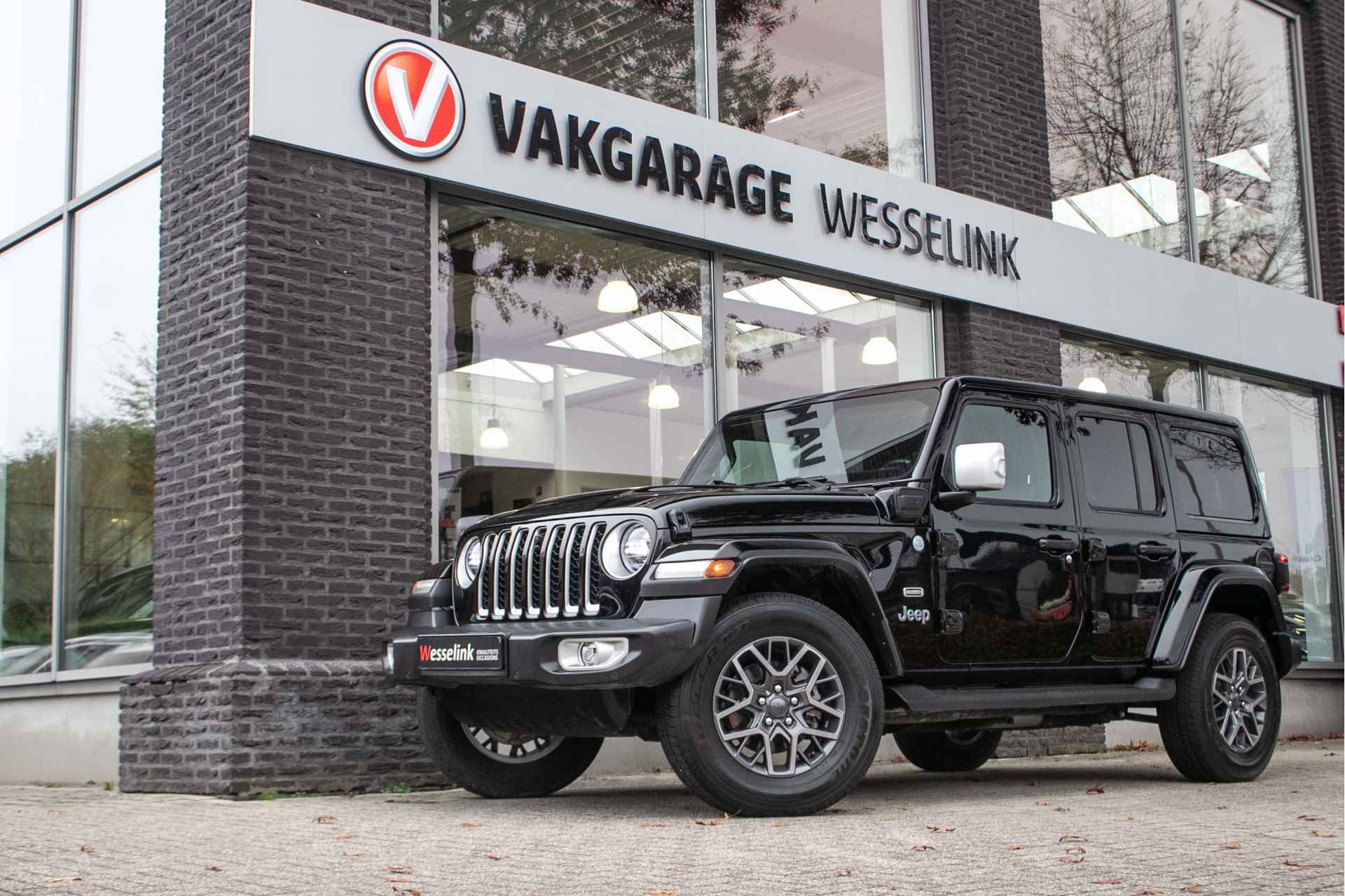 Jeep Wrangler Unlimited 4xe 380 Overland - All-in rijklrps | Navi | Leer | Camera | Stoel/stuurverwarming - 13/47