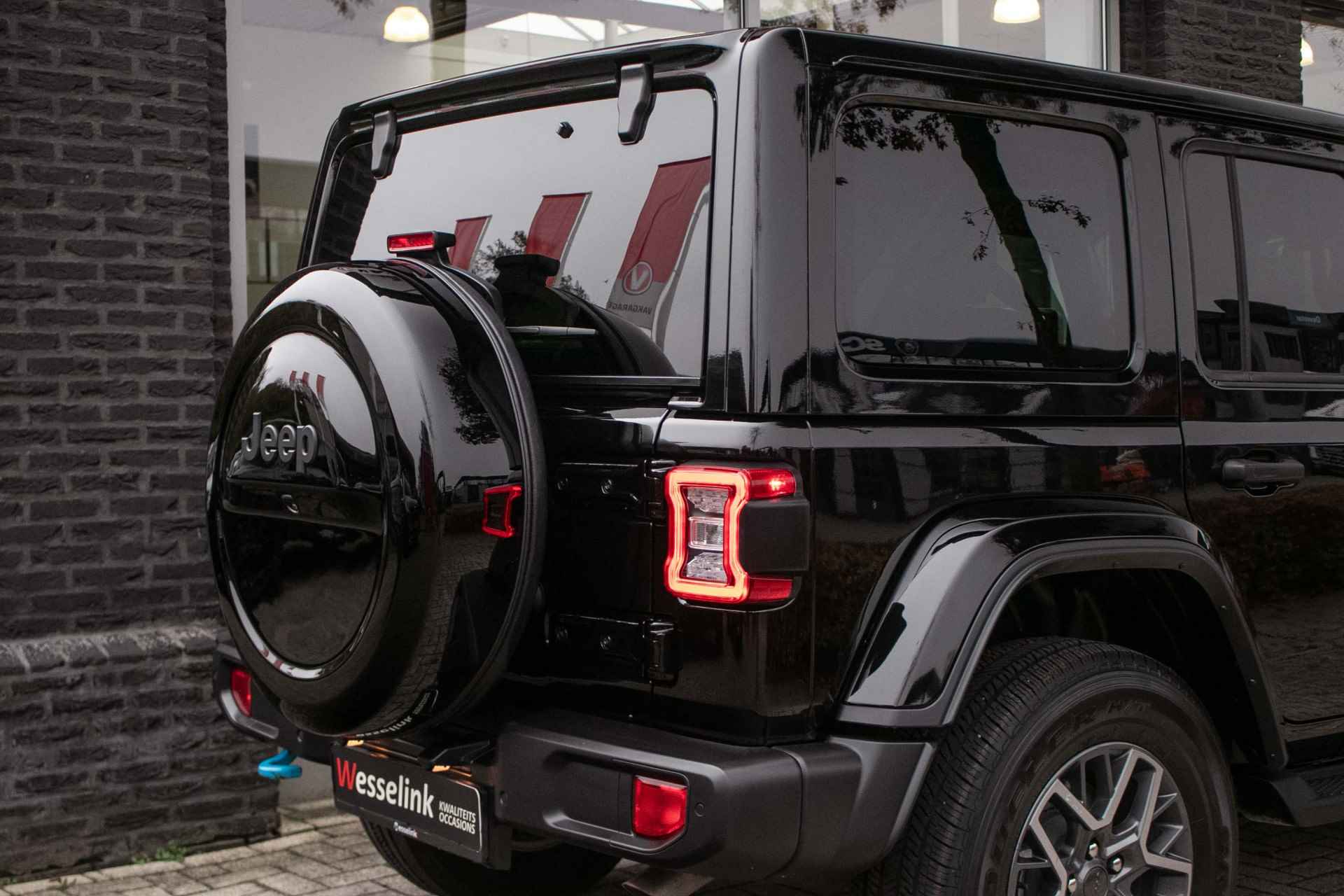 Jeep Wrangler Unlimited 4xe 380 Overland - All-in rijklrps | Navi | Leer | Camera | Stoel/stuurverwarming - 30/47