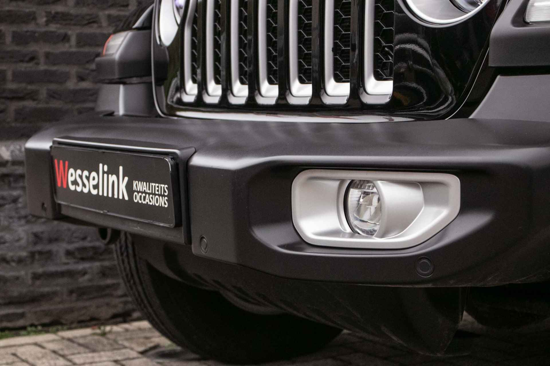 Jeep Wrangler Unlimited 4xe 380 Overland - All-in rijklrps | Navi | Leer | Camera | Stoel/stuurverwarming - 31/47