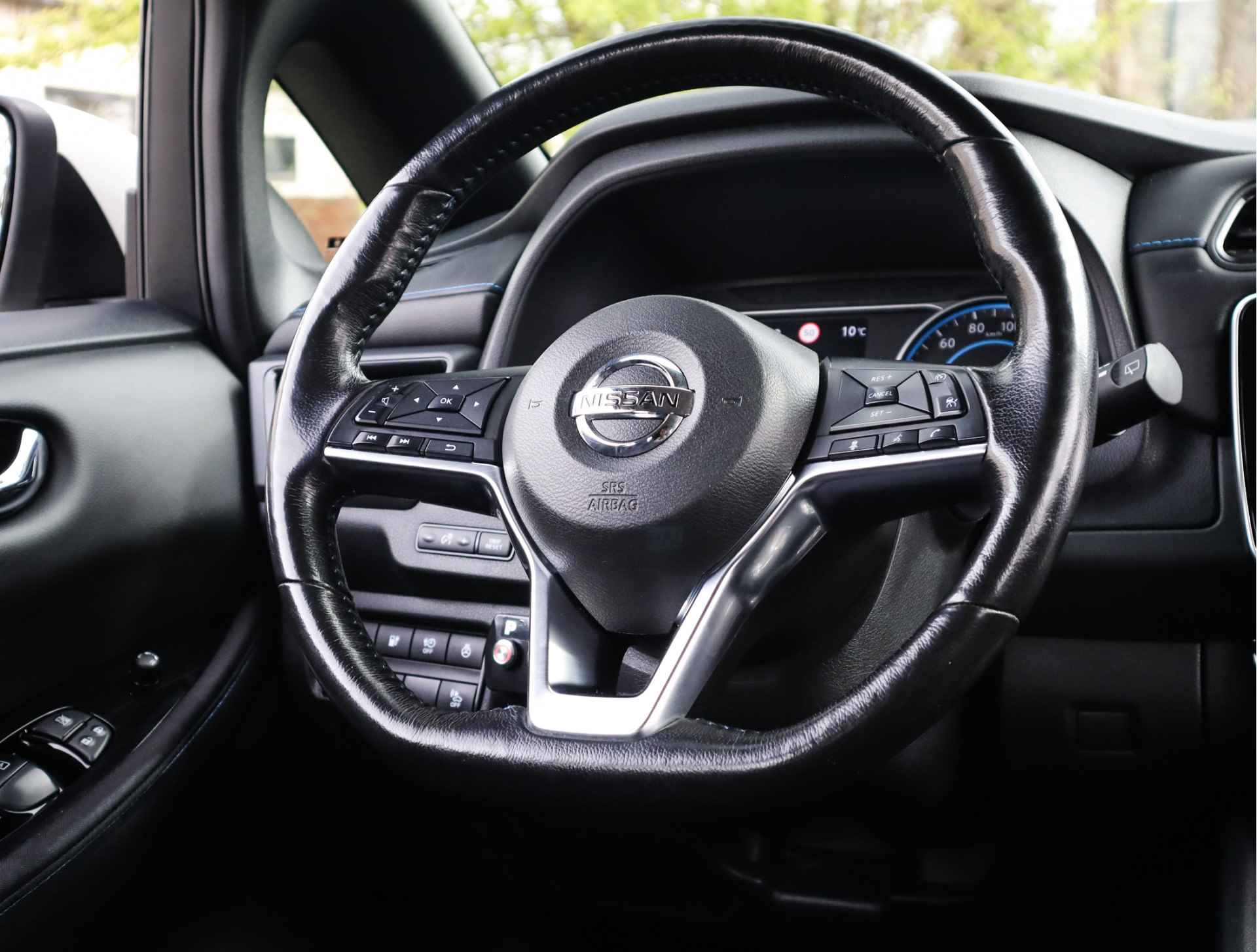 Nissan Leaf Acenta 40 kWh (Subsidie-Mogelijk) (150PK) 1e-Eig, Nissan-Dealer-Onderh, 12-Mnd-BOVAG, NL-Auto, Navigatie/Apple-Carplay/Android-Auto, Parkeersensoren-V+A, Achteruitrijcamera, Airco/Climate-Control, Dodehoeksensor, Keyless-Entry/Start, Adaptive-Cruise-Control, Stoelverwarming, Lane-Assist, Privacy-Glas - 13/41