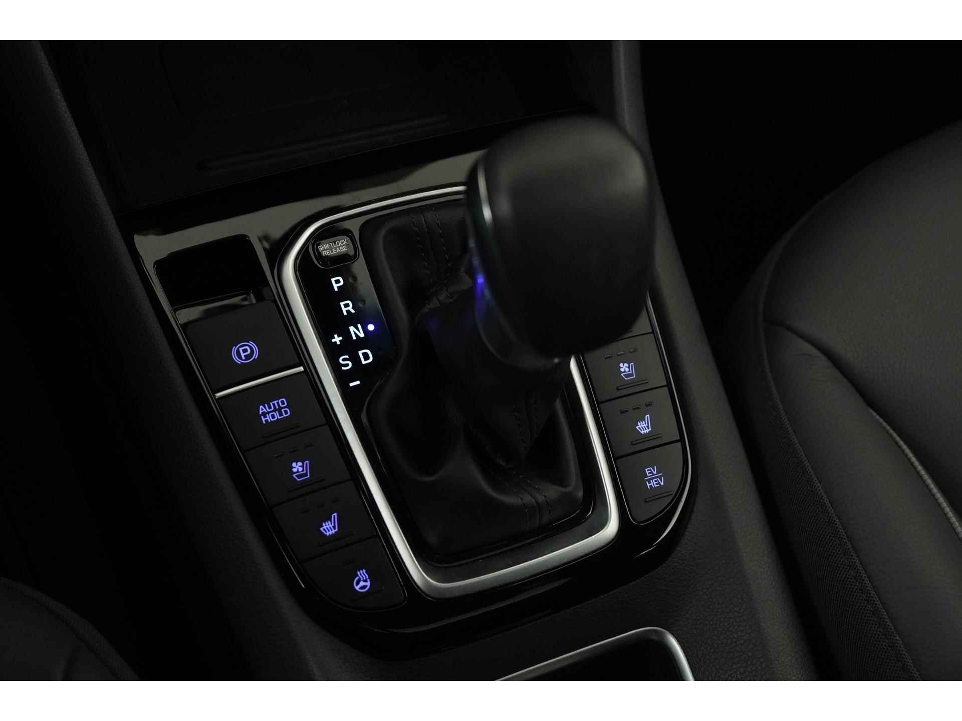Hyundai IONIQ 1.6 GDi PHEV Premium Sky | Schuifdak | Plug-In | Zondag Open! - 12/50