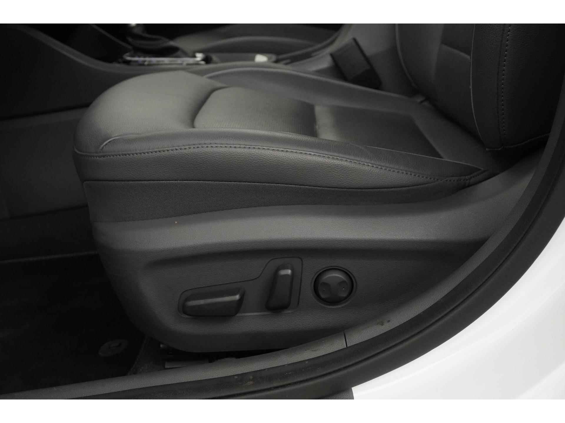 Hyundai IONIQ 1.6 GDi PHEV Premium Sky | Schuifdak | Plug-In | Zondag Open! - 31/50