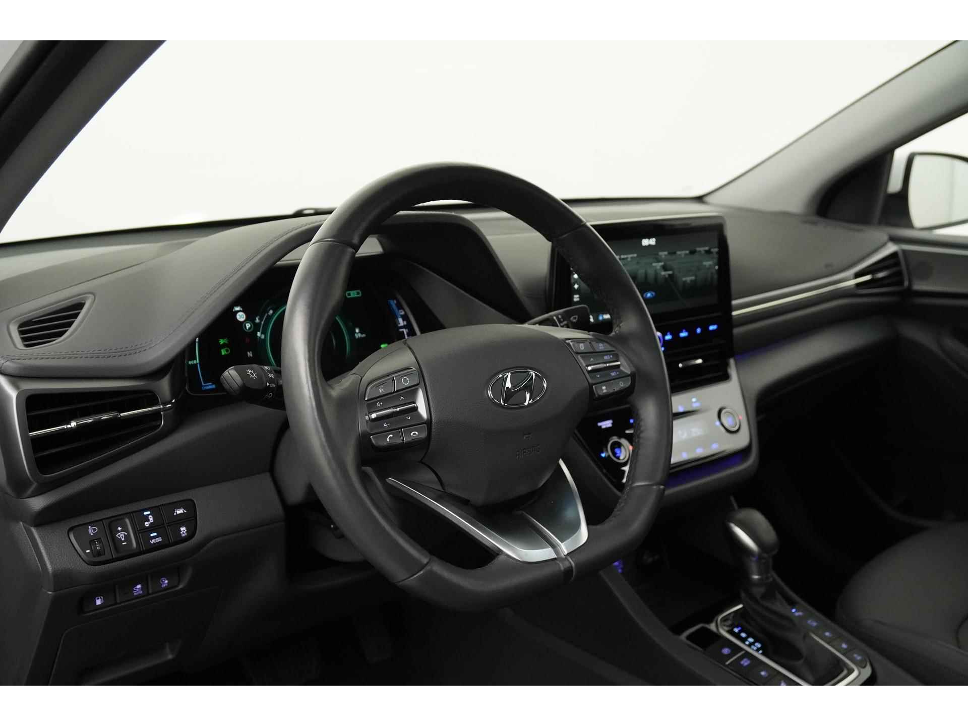 Hyundai IONIQ 1.6 GDi PHEV Premium Sky | Schuifdak | Plug-In | Zondag Open! - 37/50
