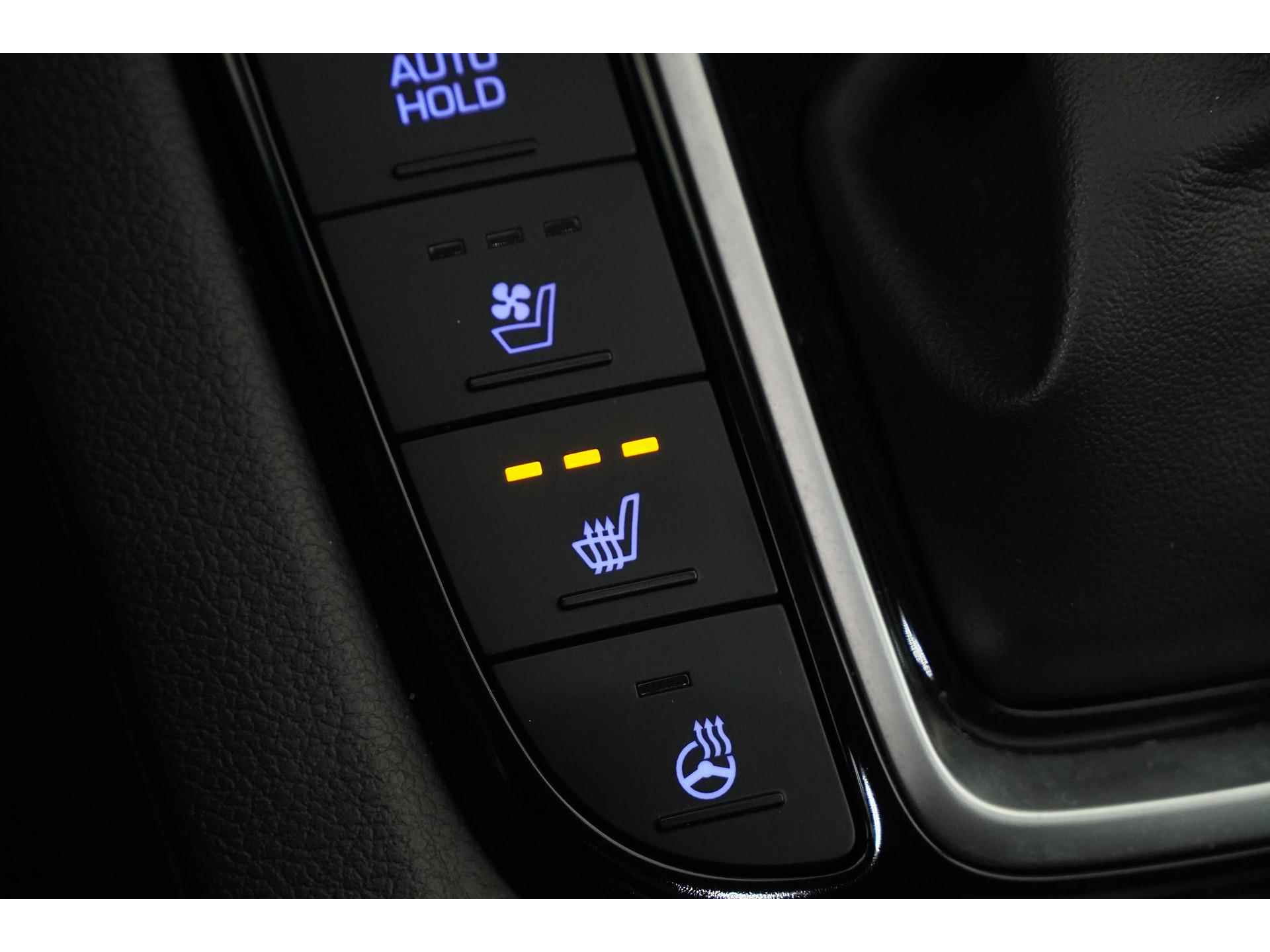 Hyundai IONIQ 1.6 GDi PHEV Premium Sky | Schuifdak | Plug-In | Zondag Open! - 41/50