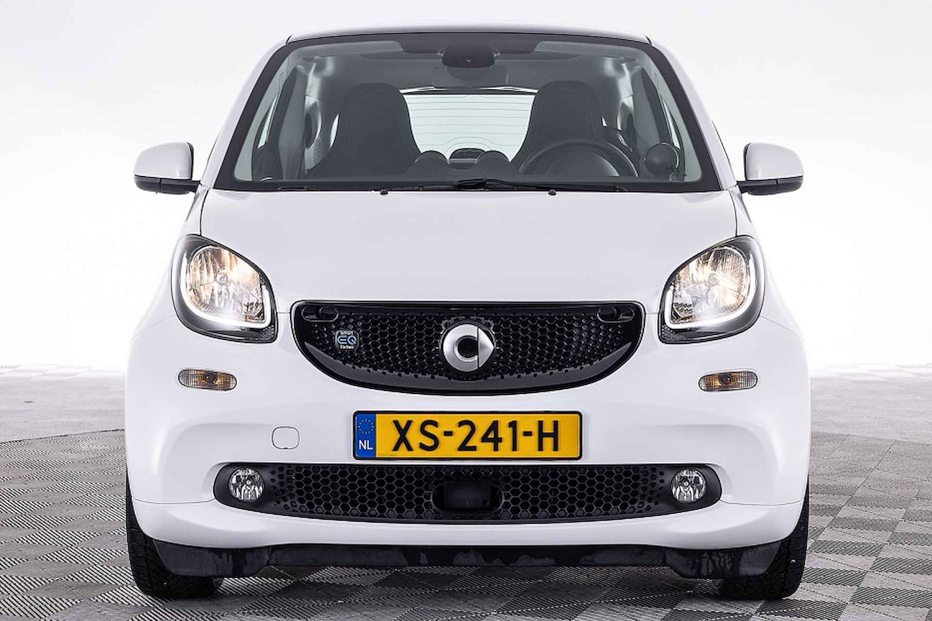 Smart Fortwo EQ Business Solution 18 kWh | LEDER ✅ 1e Eigenaar . - 23/32