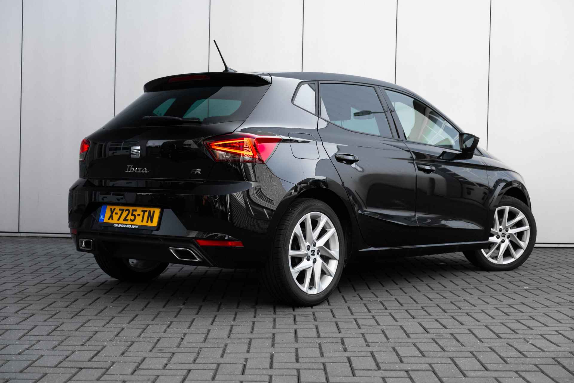 SEAT Ibiza 1.0 EcoTSI 95PK FR Business Connect - 3/47