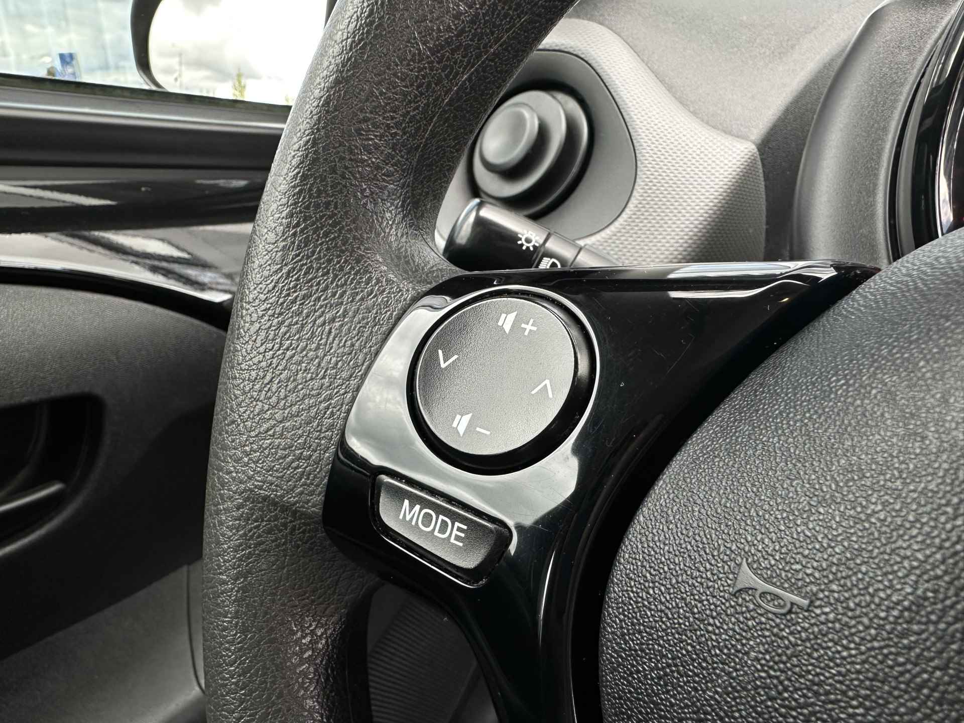 Peugeot 108 1.0 e-VTi 72pk 3D | Airco | Elektrische ramen | Bluetooth - 25/27