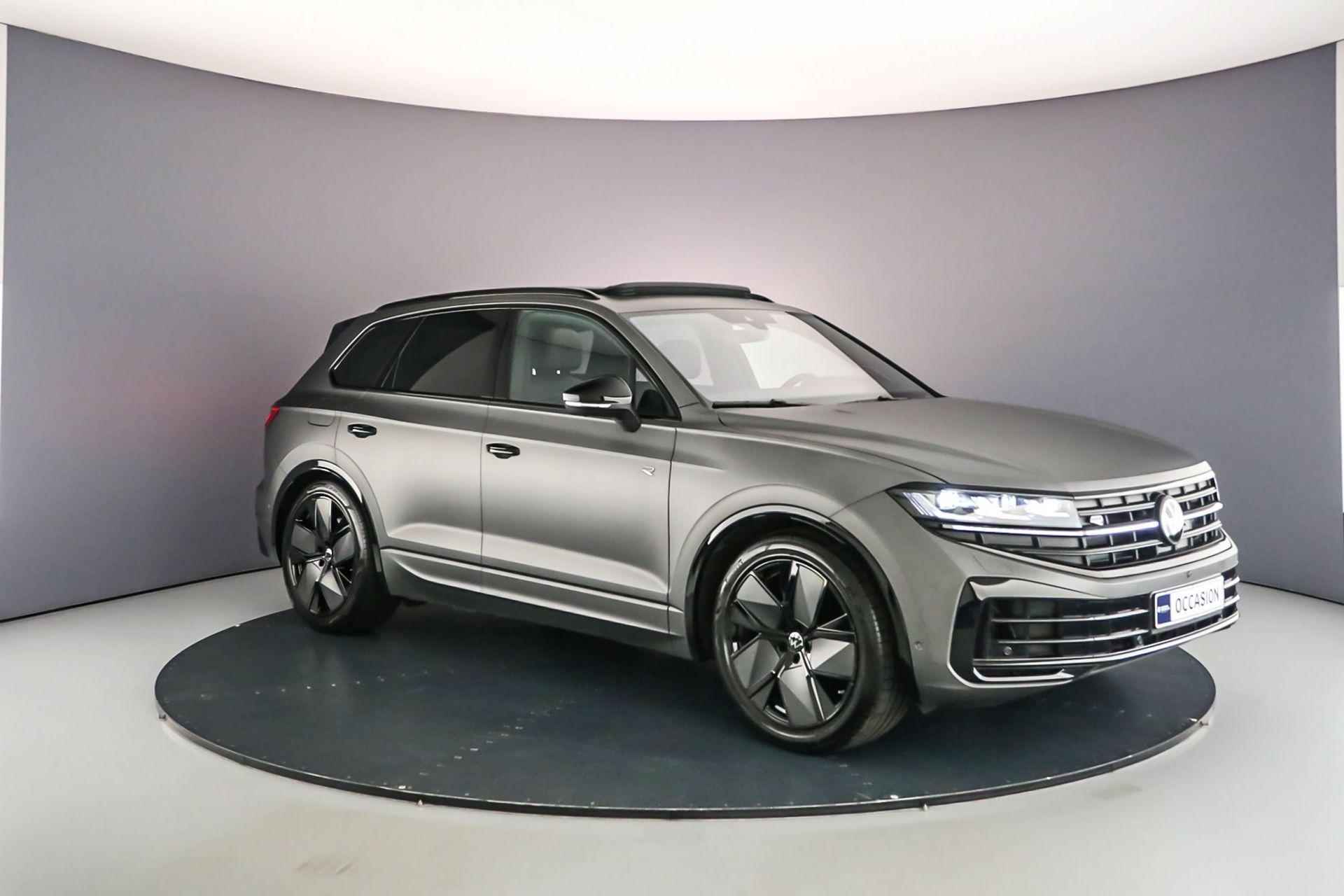 Volkswagen Touareg R 3.0 TSI eHybrid 462pk Tiptronic Trekhaak, Panoramadak, Lederen bekleding, Luchtvering, Head up display, LED matrix verlichting, 360 camera, Adaptive cruise control - 8/60