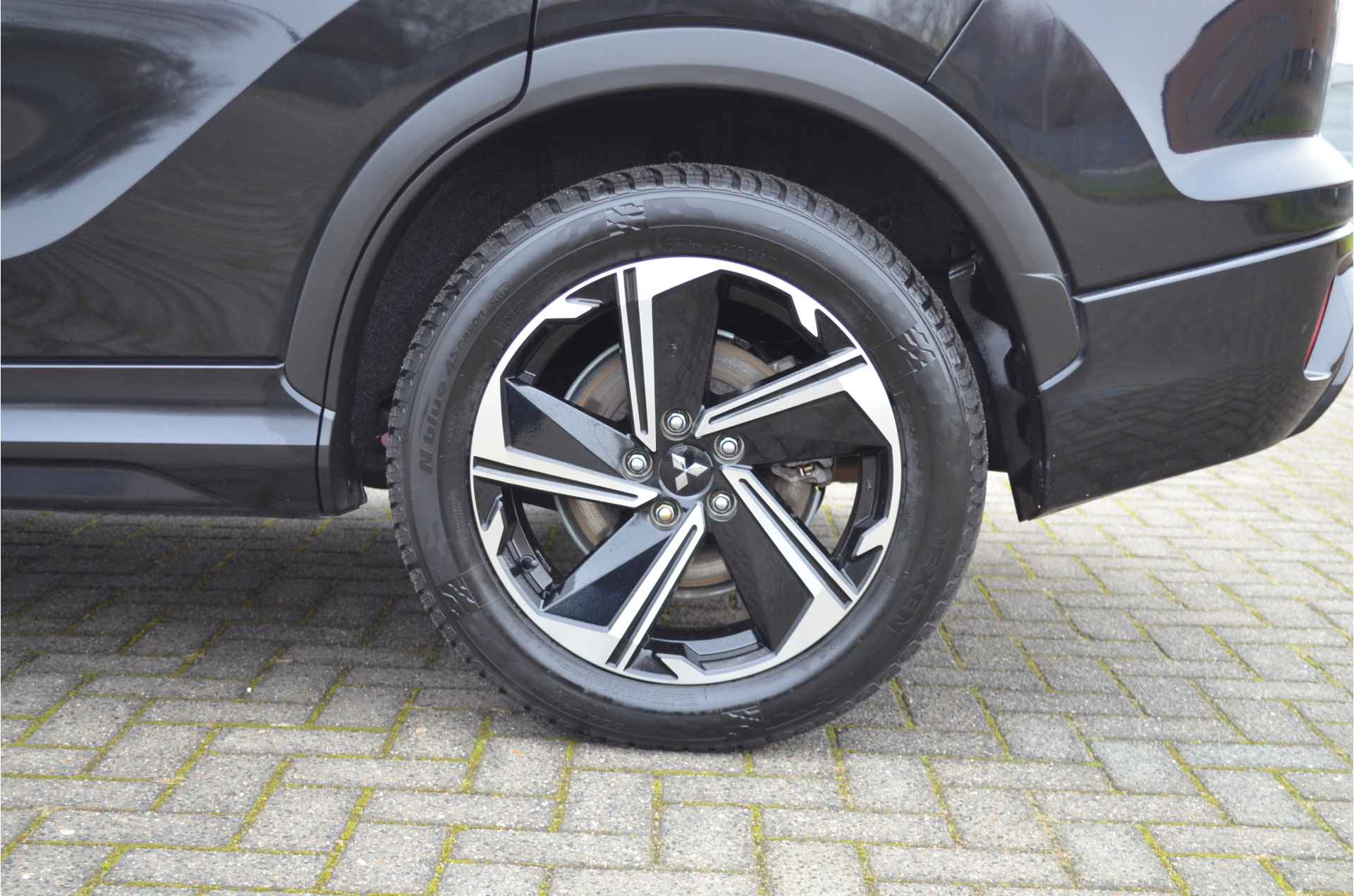 Mitsubishi Eclipse Cross PHEV 2.4 EXECUTIVE 4WD | PLUG IN HYBRID | ALL SEASON BANDEN | ADAPTIEF CRUISE | TREKHAAK 1500 KG | FABRIEKGARANTIE TOT 04-05-2031* | ALL-IN RIJKLAARPRIJS - 15/47