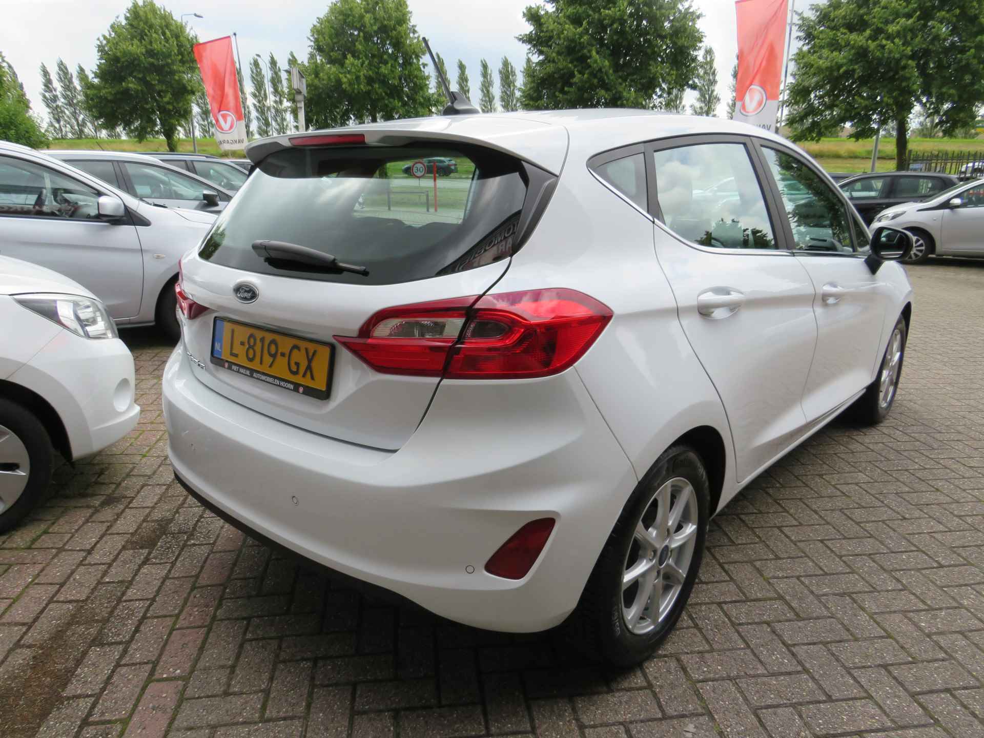 Ford Fiesta 1.0 EcoBoost Hybrid Titanium| 125-PK| | Clima-Airco | Android Auto | Parkeersensoren | Incl. BOVAG Garantie | DAB+ | Navigatiesysteem | Bluetooth | - 7/38