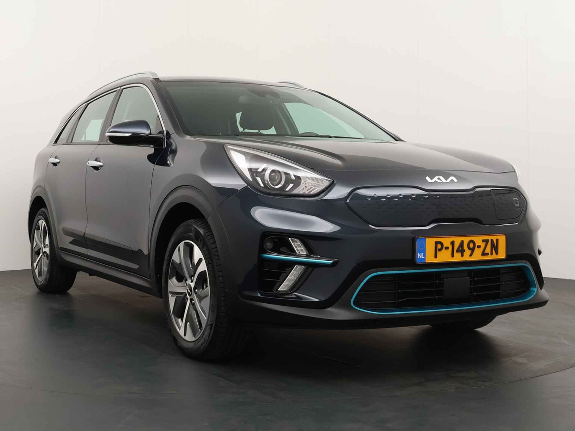 Kia e-Niro DynamicLine 64 kWh *€2000 Subsidie beschikbaar* - Navigatie - Adaptief Cruise Control - Climate Control - Keyless Entry - Apple/Android Carplay - Fabrieksgarantie Tot 2029 - 11/50