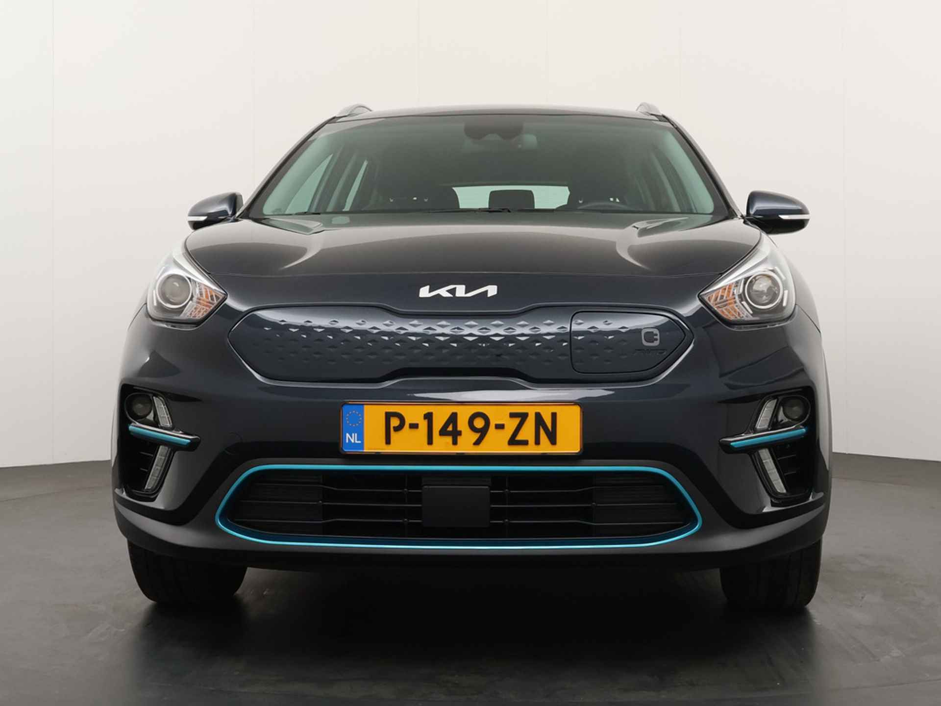 Kia e-Niro DynamicLine 64 kWh *€2000 Subsidie beschikbaar* - Navigatie - Adaptief Cruise Control - Climate Control - Keyless Entry - Apple/Android Carplay - Fabrieksgarantie Tot 2029 - 12/50