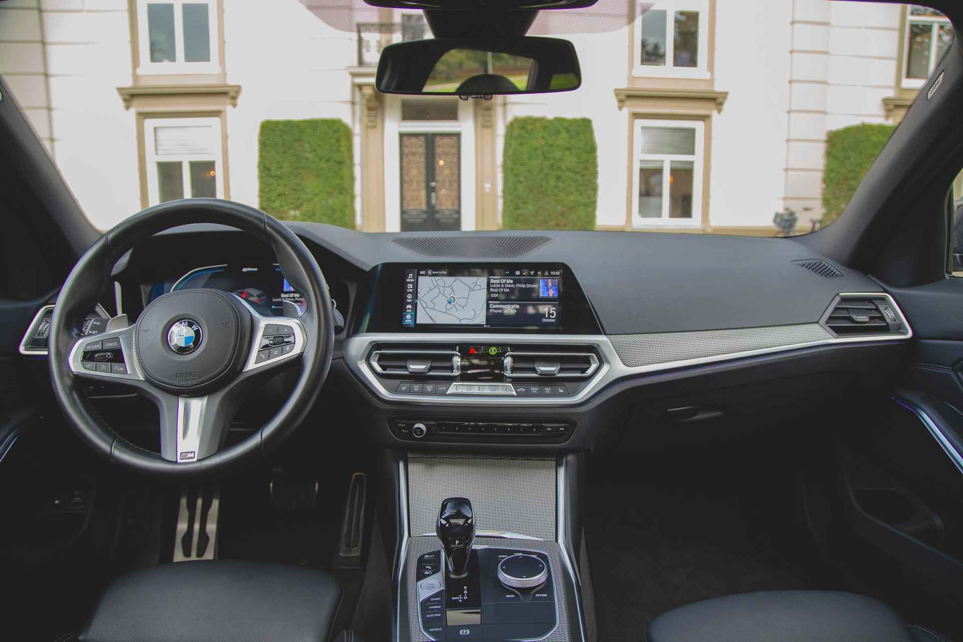 BMW 3-serie Touring 330e M-Sport Trekhaak | Pano | Leder | Carplay | Nieuwstaat - 3/64