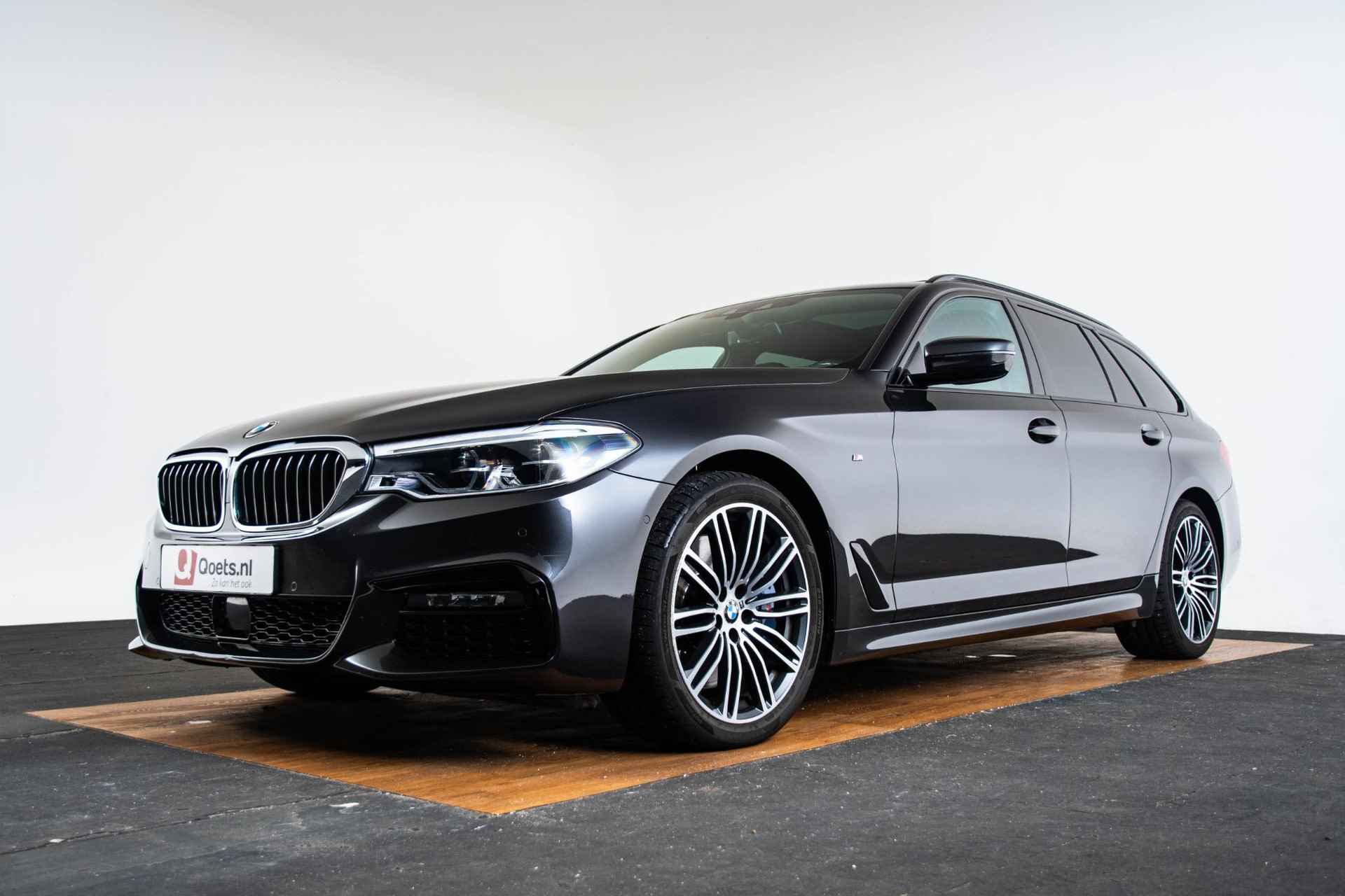 BMW 5-serie Touring 540i xDrive High Executive M Sport - Trekhaak - Panoramadak - Parking/Driving Assistant - Comfortstoelen - Head up - Elektrisch verwarmde voor- en achterstoelen - 66/75