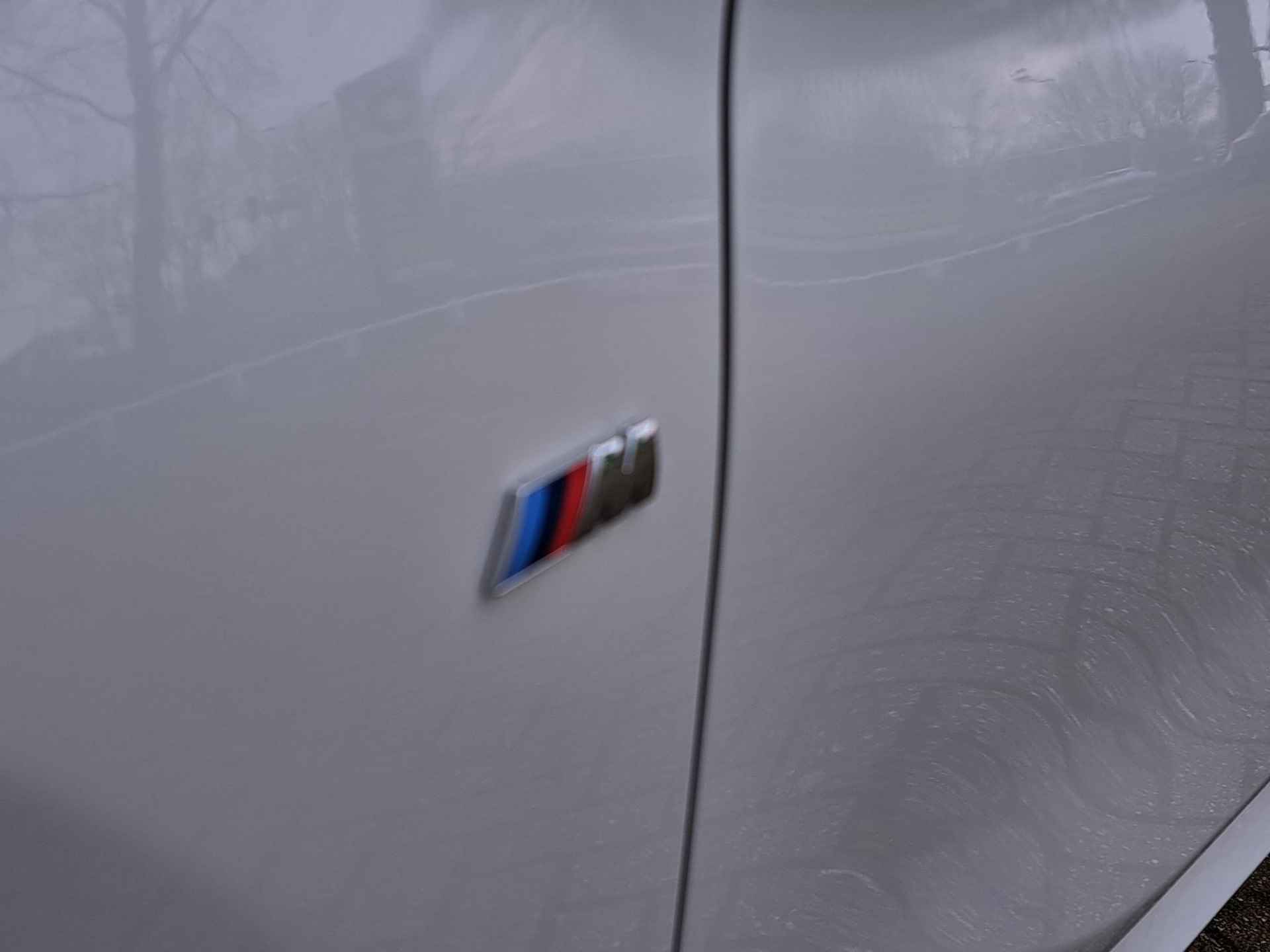 BMW X1 sDrive18i M AUTOMAAT | Navi | ECC | PDC + Camera | Cruise Control | LM Velgen - 26/28