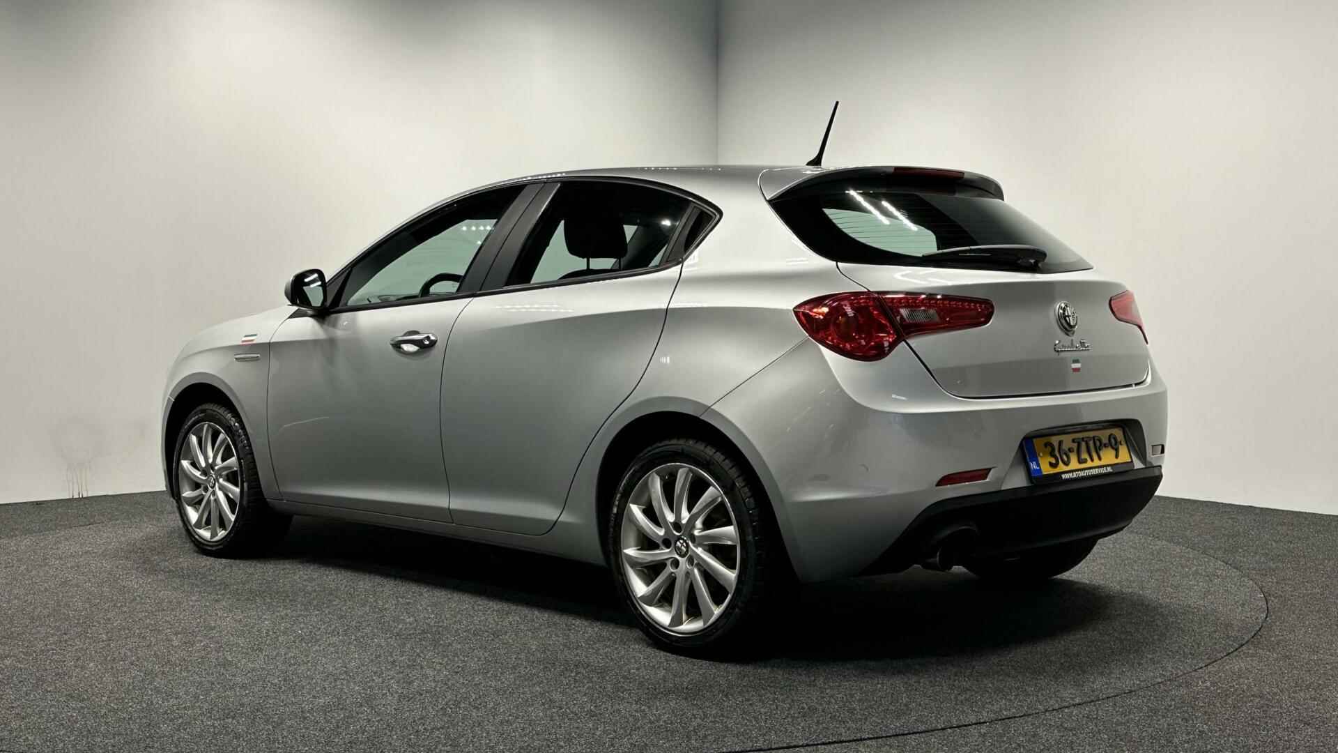 Alfa Romeo Giulietta 1.4 T Veloce AIRCO CRUISE - 5/26