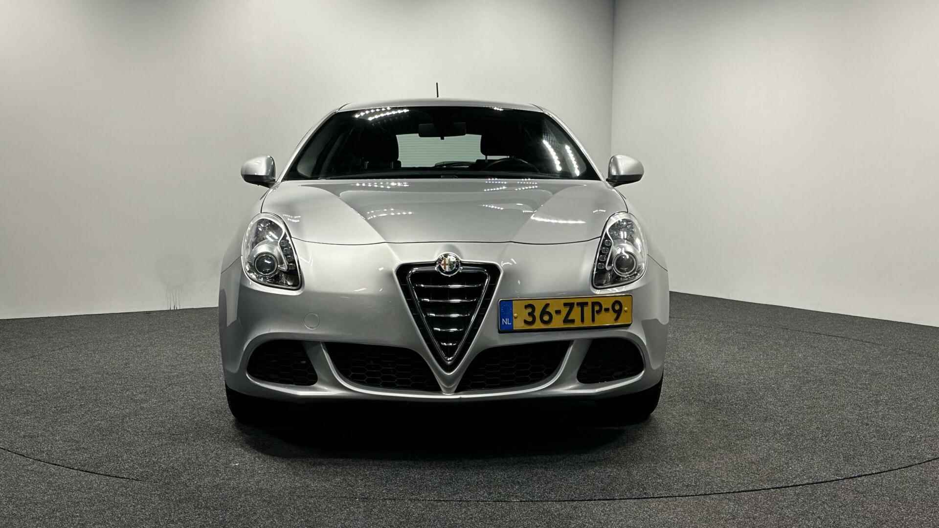 Alfa Romeo Giulietta 1.4 T Veloce AIRCO CRUISE - 7/26