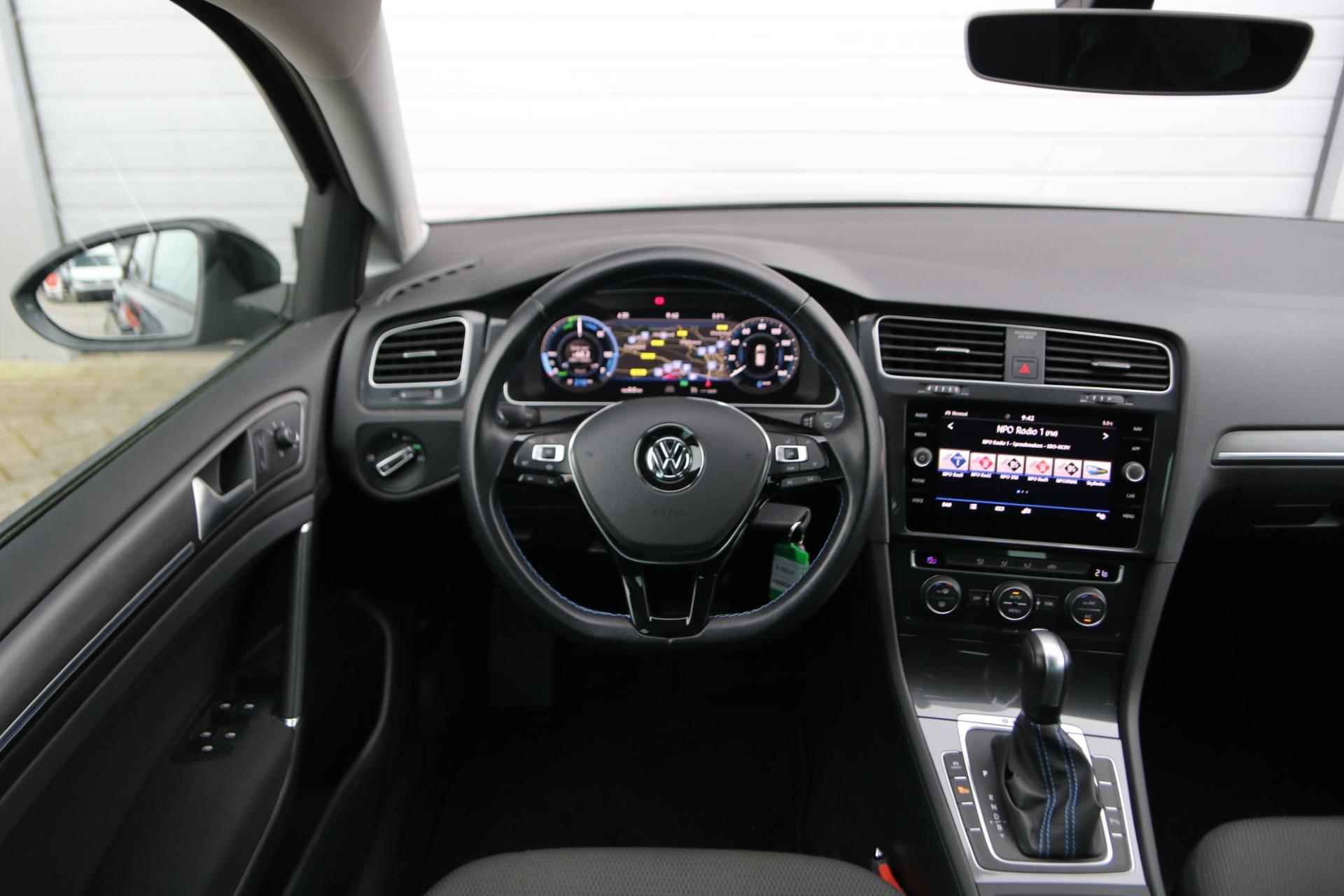 Volkswagen e-Golf 136pk E-DITION | Navigatie | Verwarmbare Voorruit | Active Info Display - 19/46