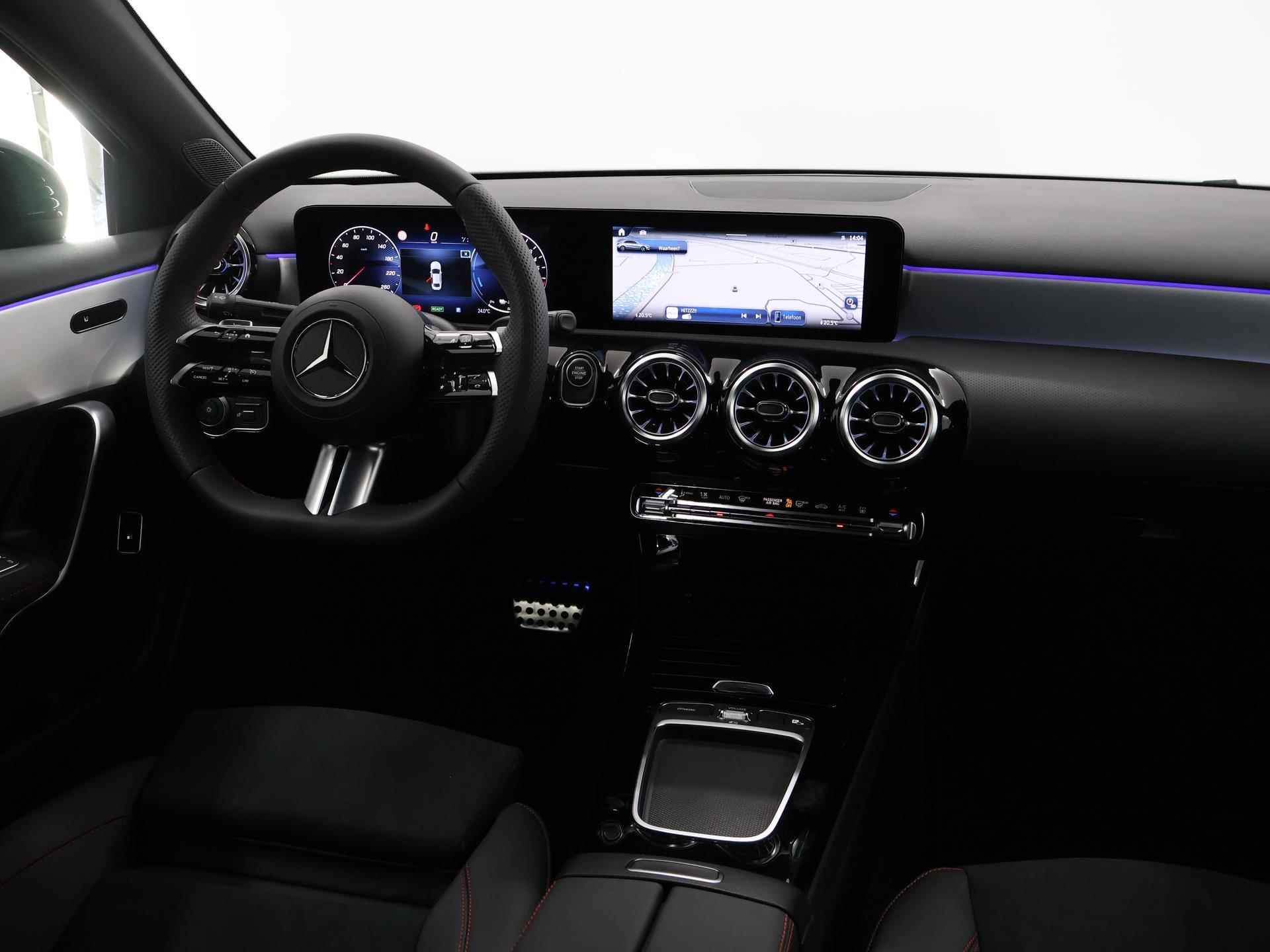 Mercedes-Benz A-klasse Limousine 250e AMG NIGHT | Keyless Entry | Sfeerverlichting | Stoelverwarming | Achteruitrijcamera | DAB+ Radio | - 10/50