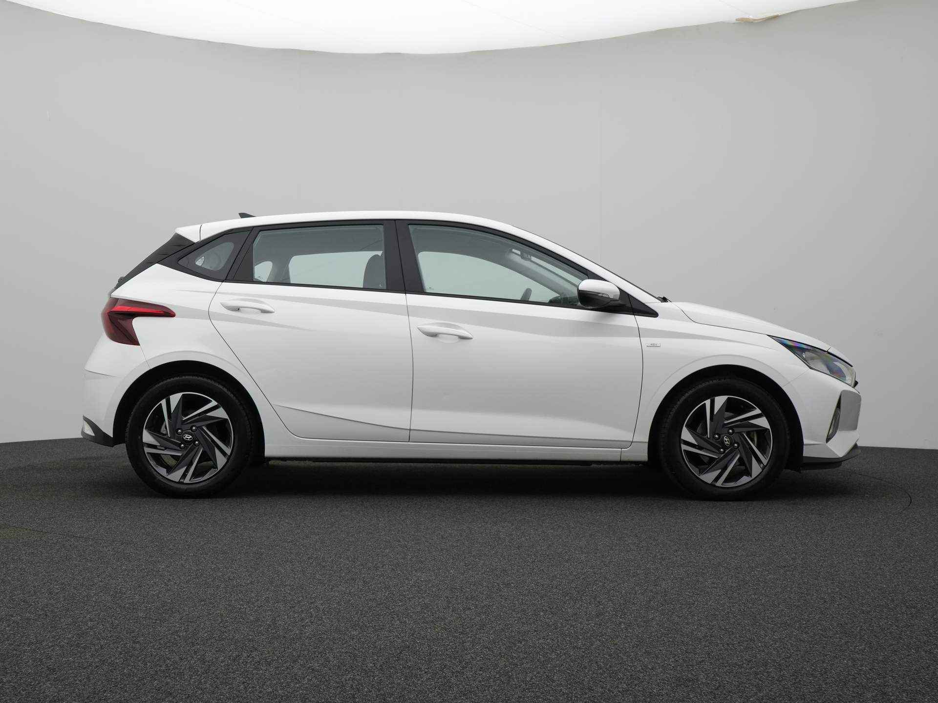 Hyundai i20 1.0 T-GDI Comfort AUTOMAAT | Apple Carplay + Android Auto | Achteruitrijcamera | Cruise Control | Rijklaarprijs! - 8/36