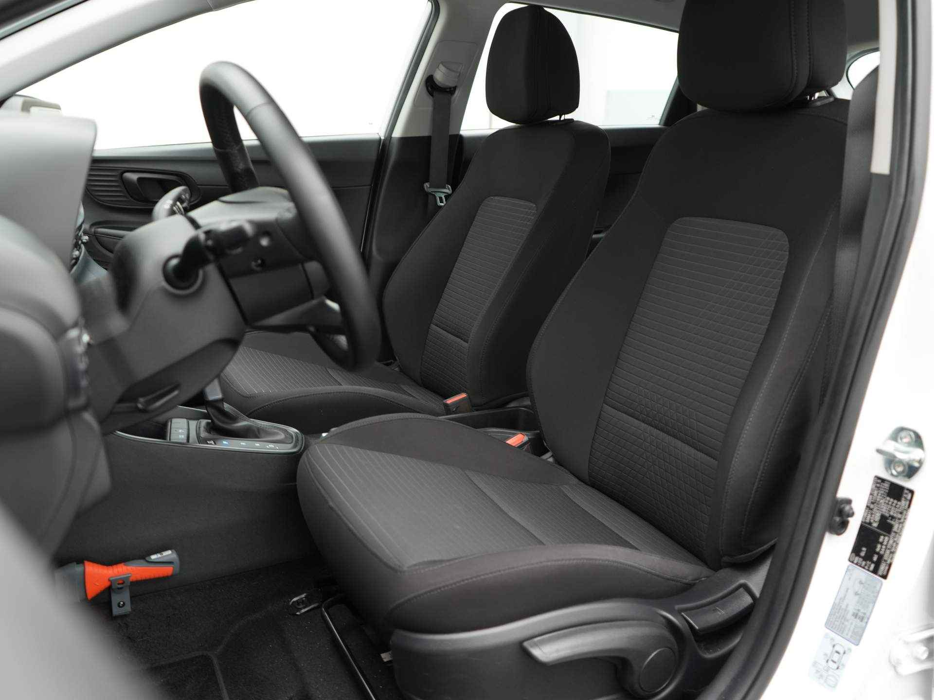 Hyundai i20 1.0 T-GDI Comfort AUTOMAAT | Apple Carplay + Android Auto | Achteruitrijcamera | Cruise Control | Rijklaarprijs! - 14/36