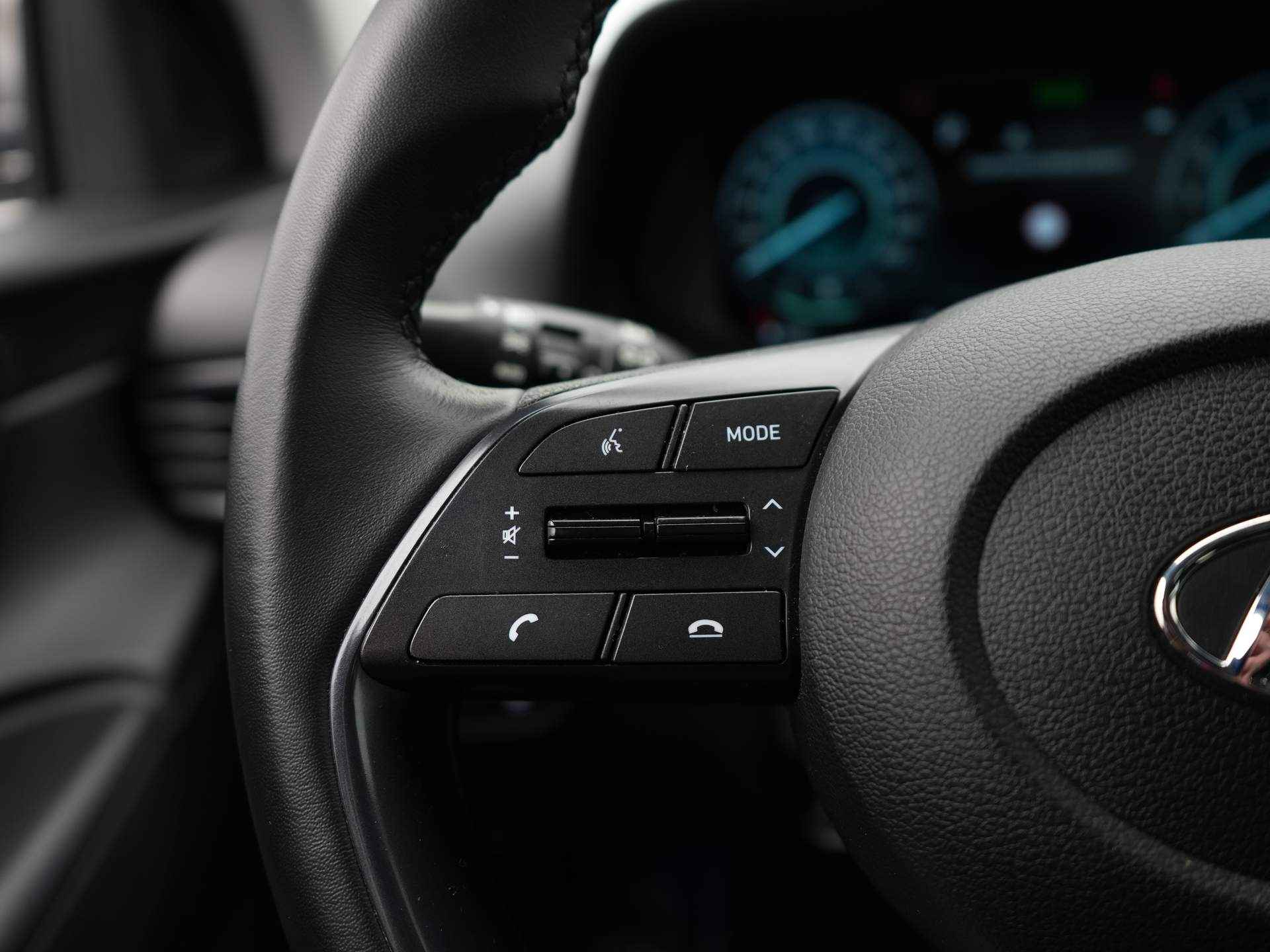 Hyundai i20 1.0 T-GDI Comfort AUTOMAAT | Apple Carplay + Android Auto | Achteruitrijcamera | Cruise Control | Rijklaarprijs! - 24/36