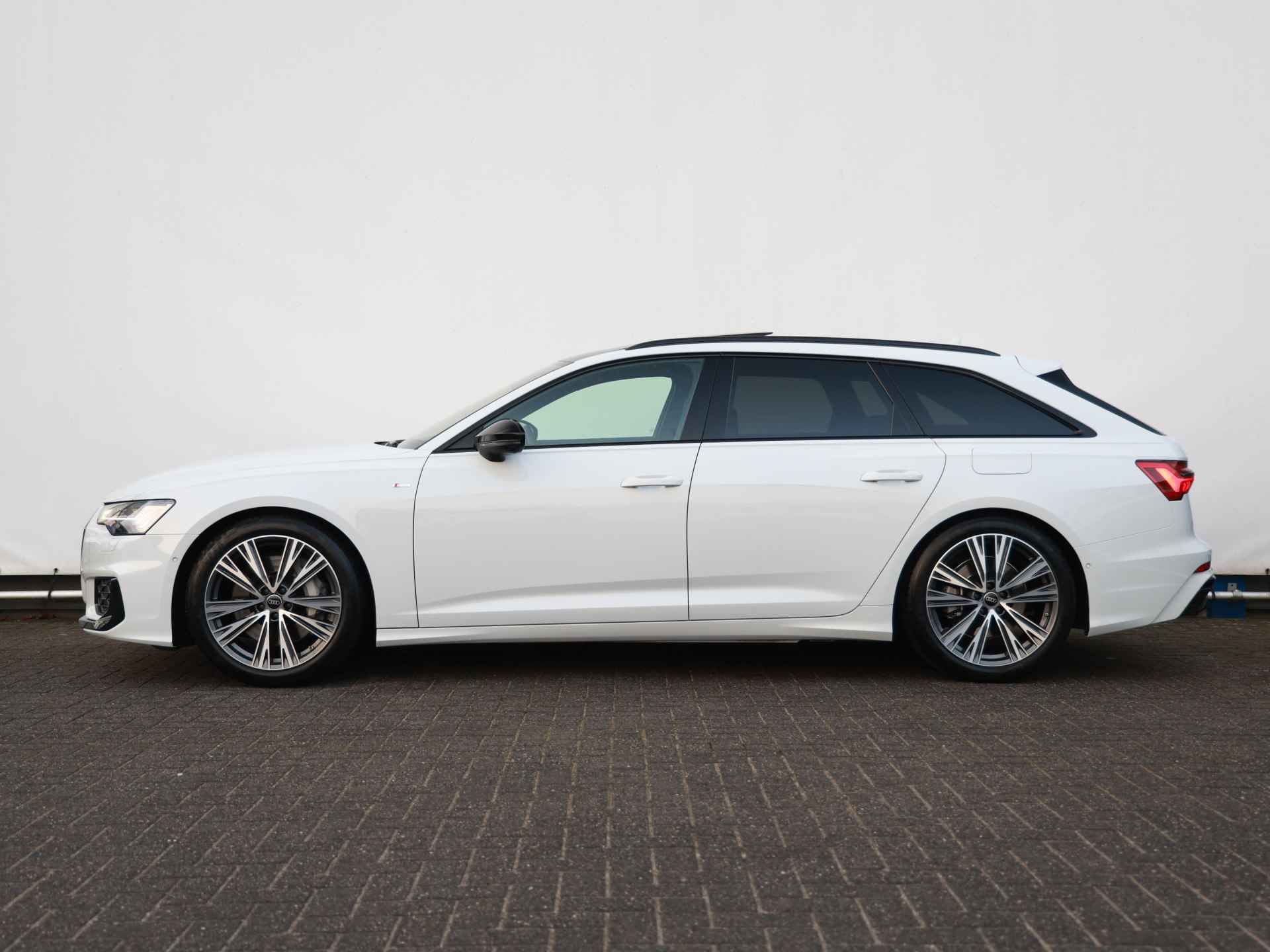 Audi A6 Avant 50 TFSI e quattro S edition 299pk | Pano | B&O | 360° Camera | Head-up | Trekhaak | HD-matrix LED | Keyless | Elek. stoelen - 12/43